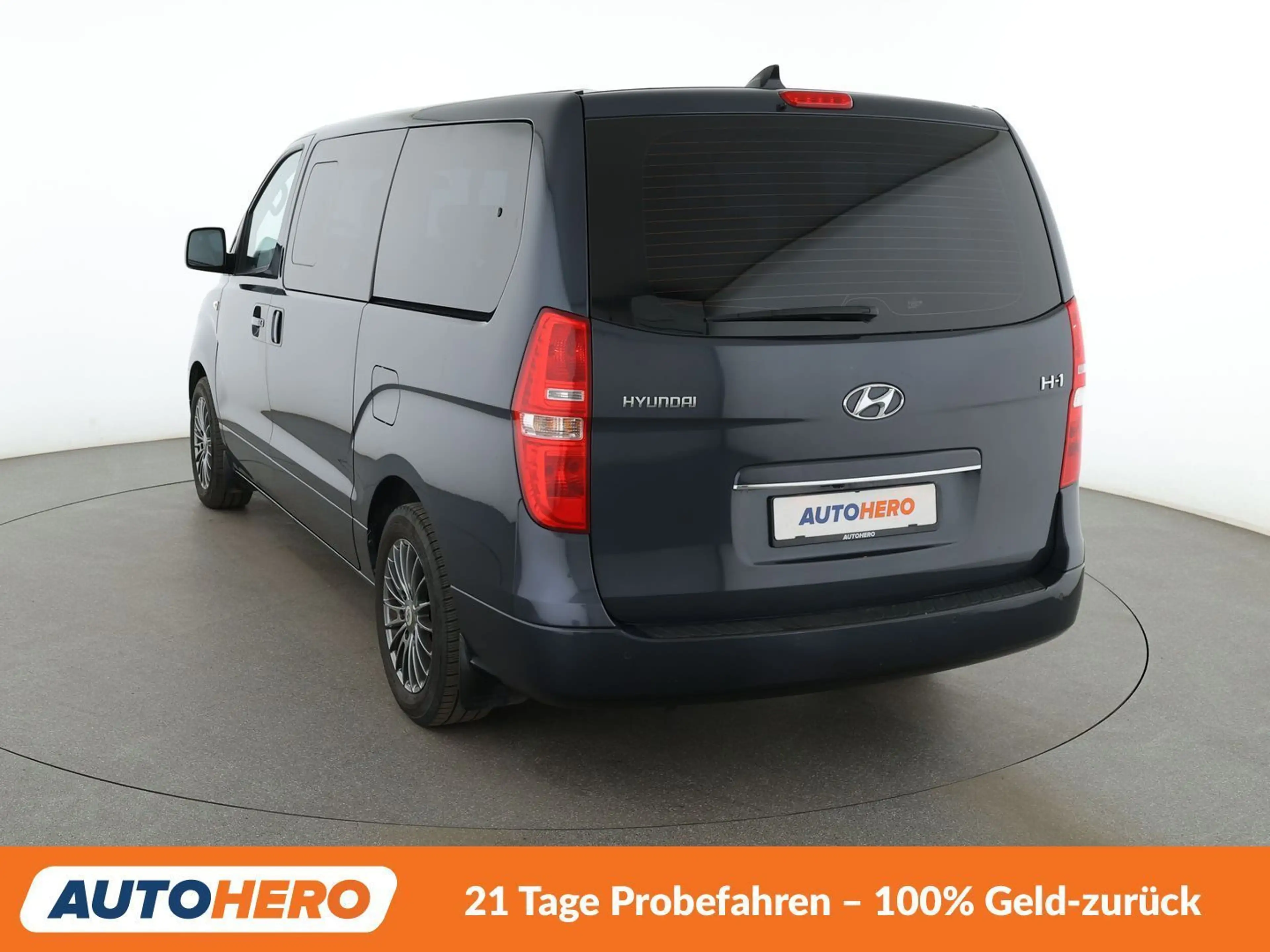 Hyundai H-1 2.5 CRDi Travel Trend Aut.*NAV*TEMP*CAM*PDC*SHZ* — photo 4