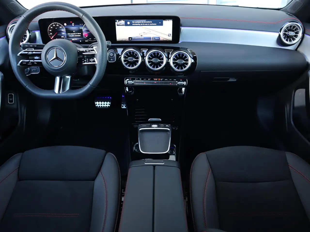 Mercedes-Benz CLA 2026 — фото 14