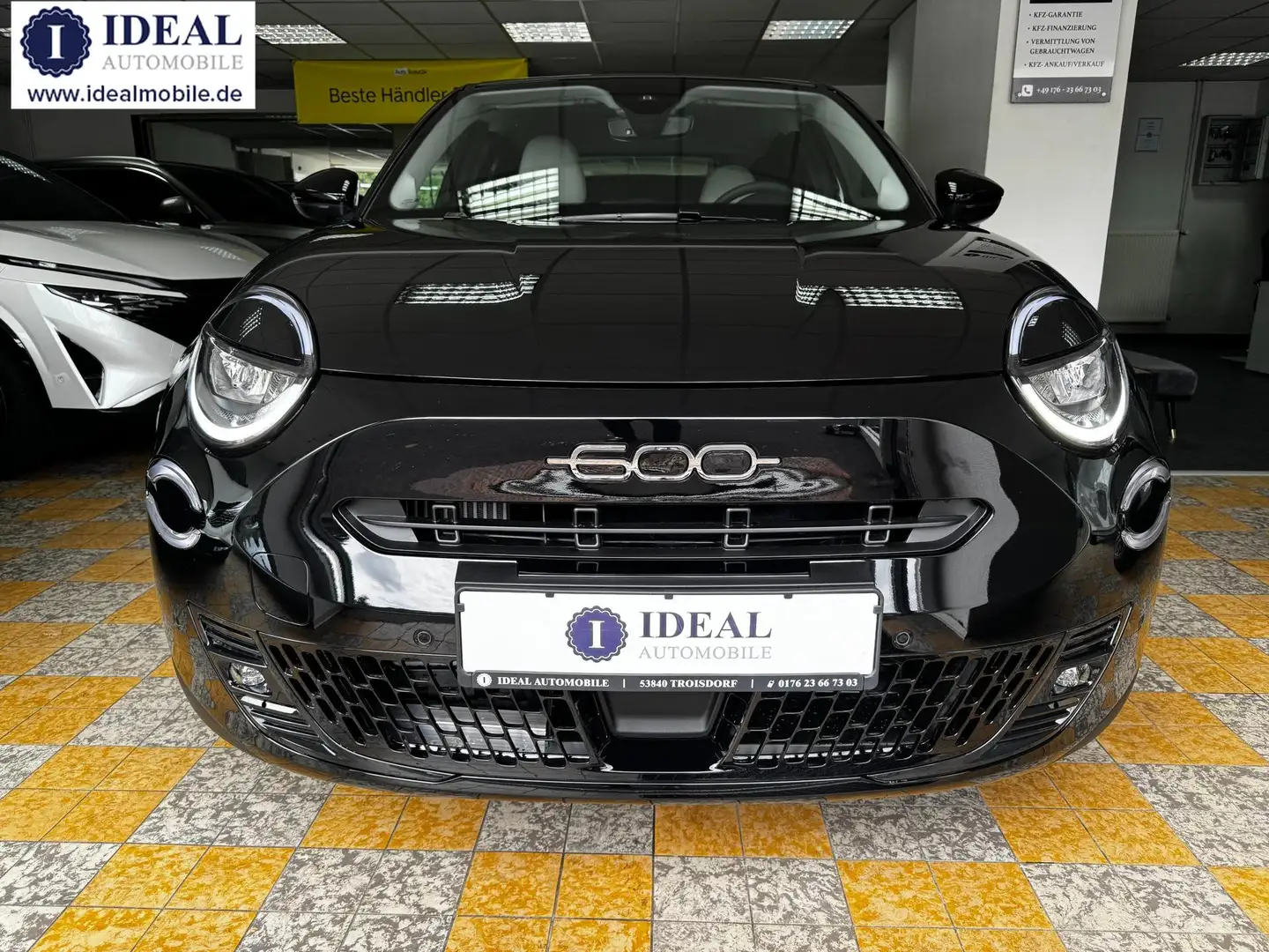 Fiat 600 1.2 Mild-Hybrid La Prima 107 kW (145 PS),*SOFORT* Schwarz - 2