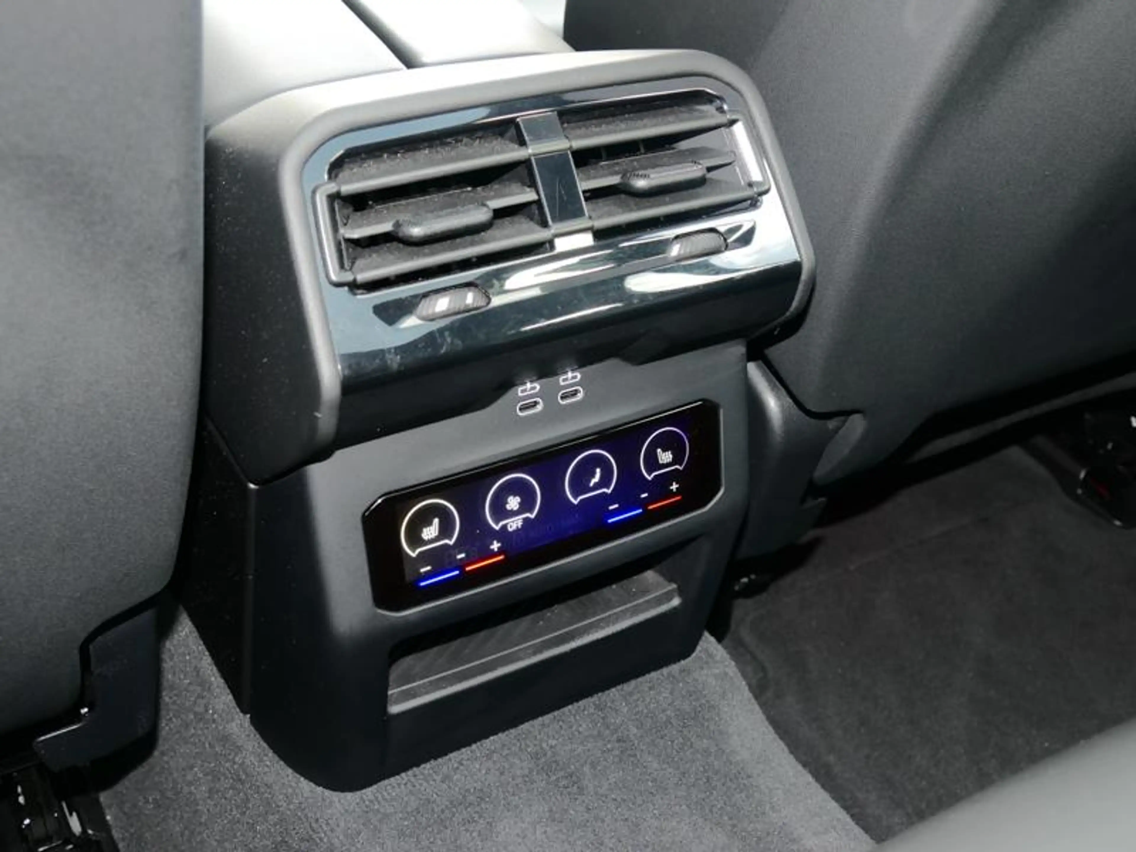 BMW i5 eDrive40 Touring M Sport PRO | PANO | — photo 14