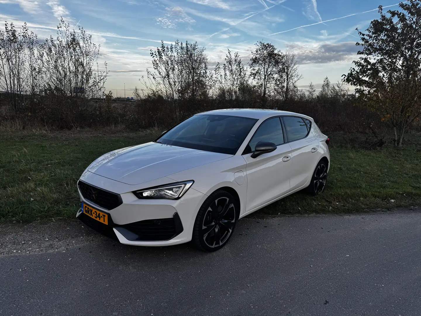 CUPRA Leon 1.4 E-Hybrid Copper Edition Wit - 1