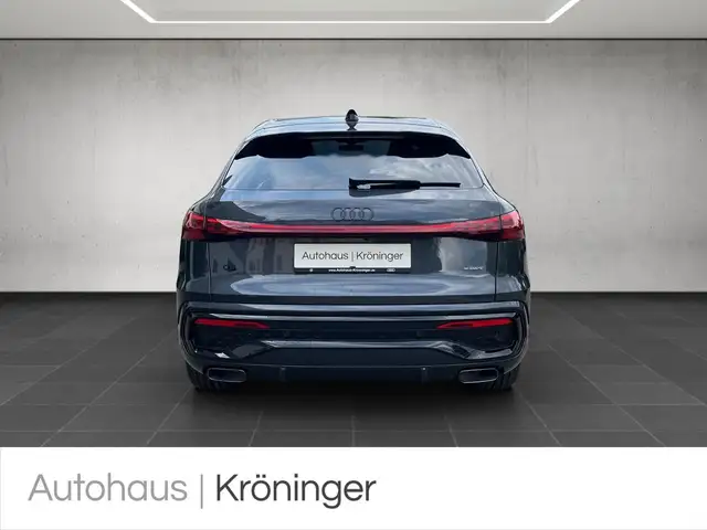 Audi Q5 view 6