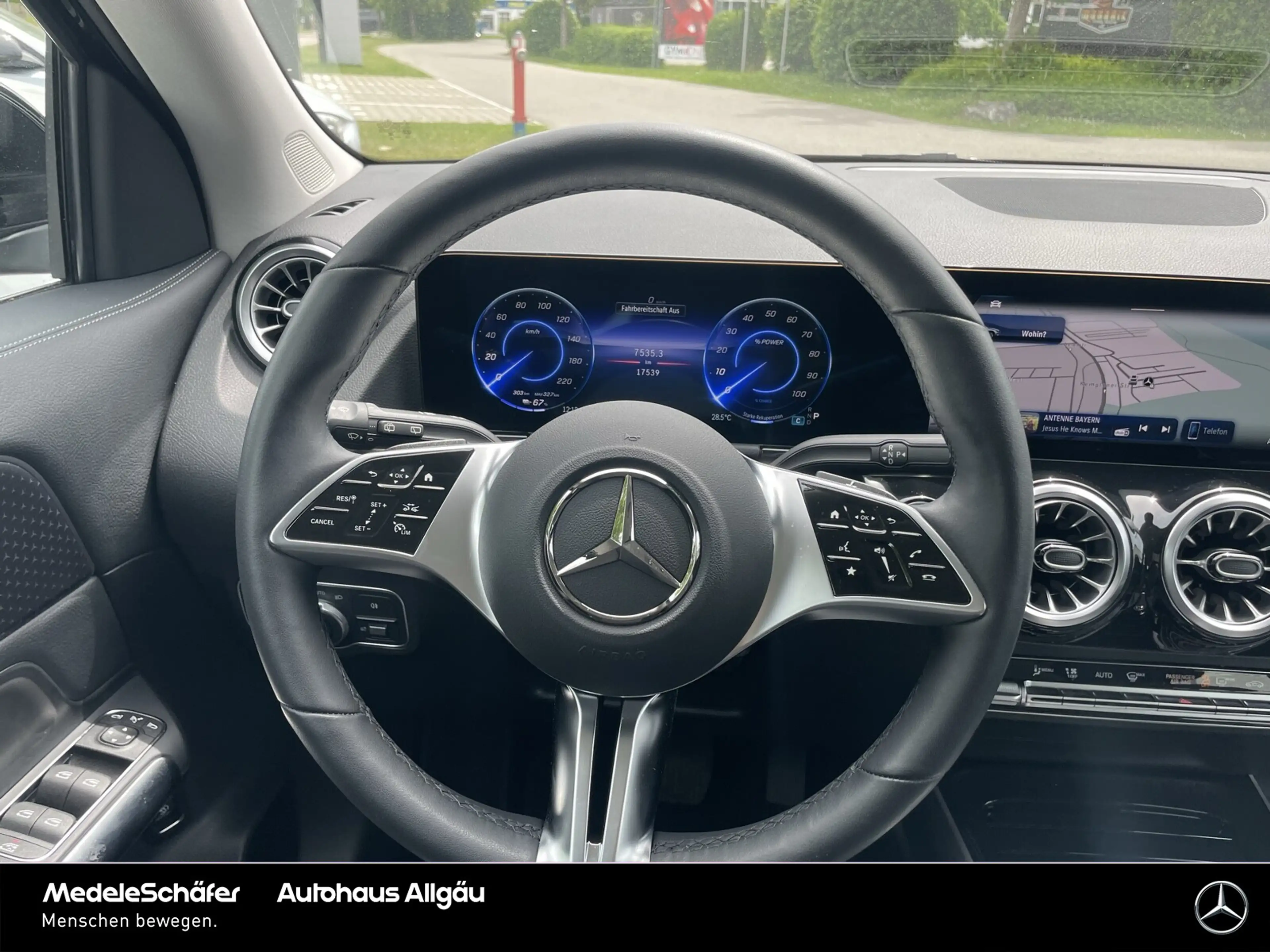Mercedes-Benz EQA 300 EQA 300 4M Progressive Fahr-Assi 360° Ambiente — photo 14