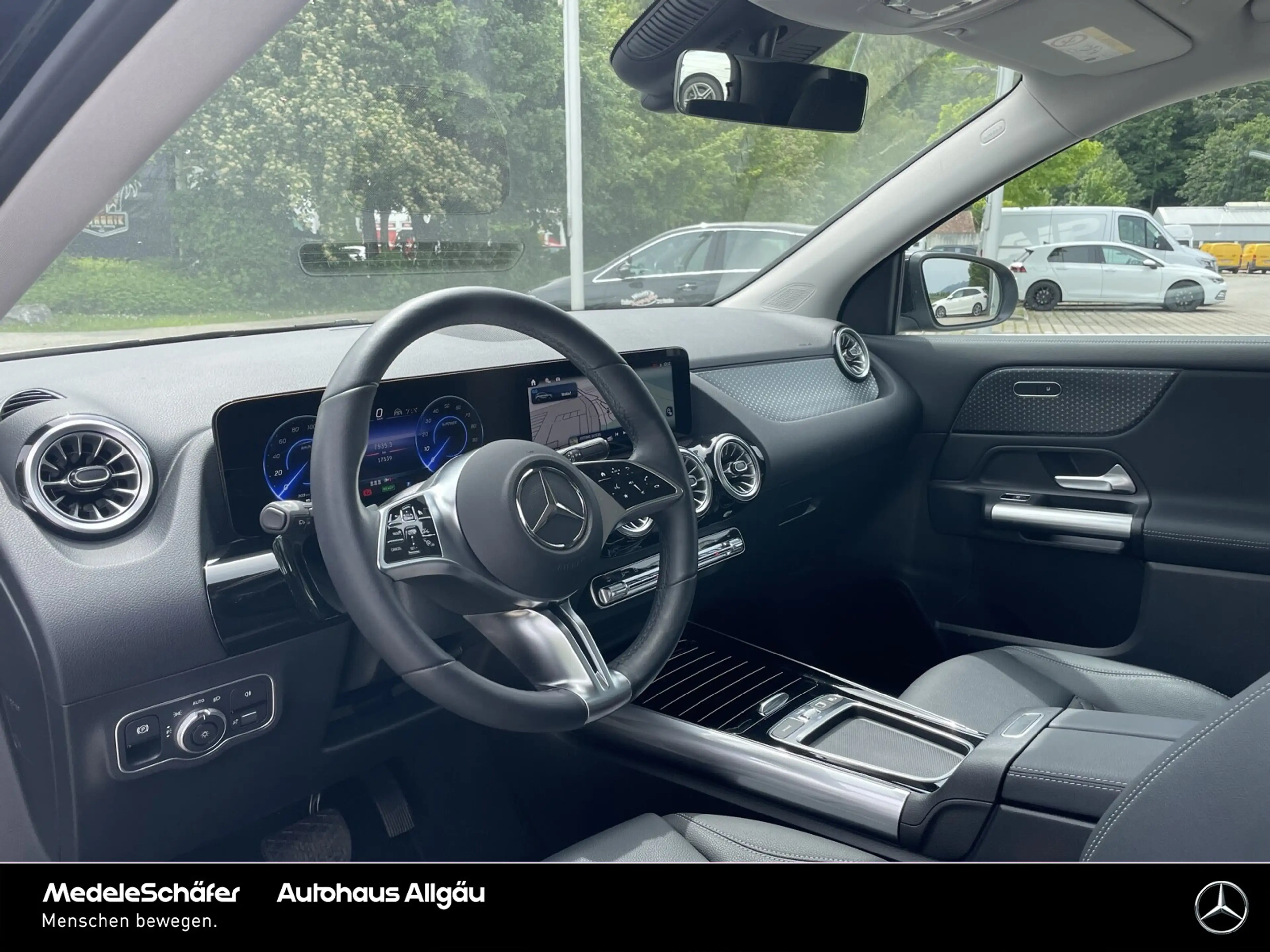 Mercedes-Benz EQA 300 EQA 300 4M Progressive Fahr-Assi 360° Ambiente — photo 15