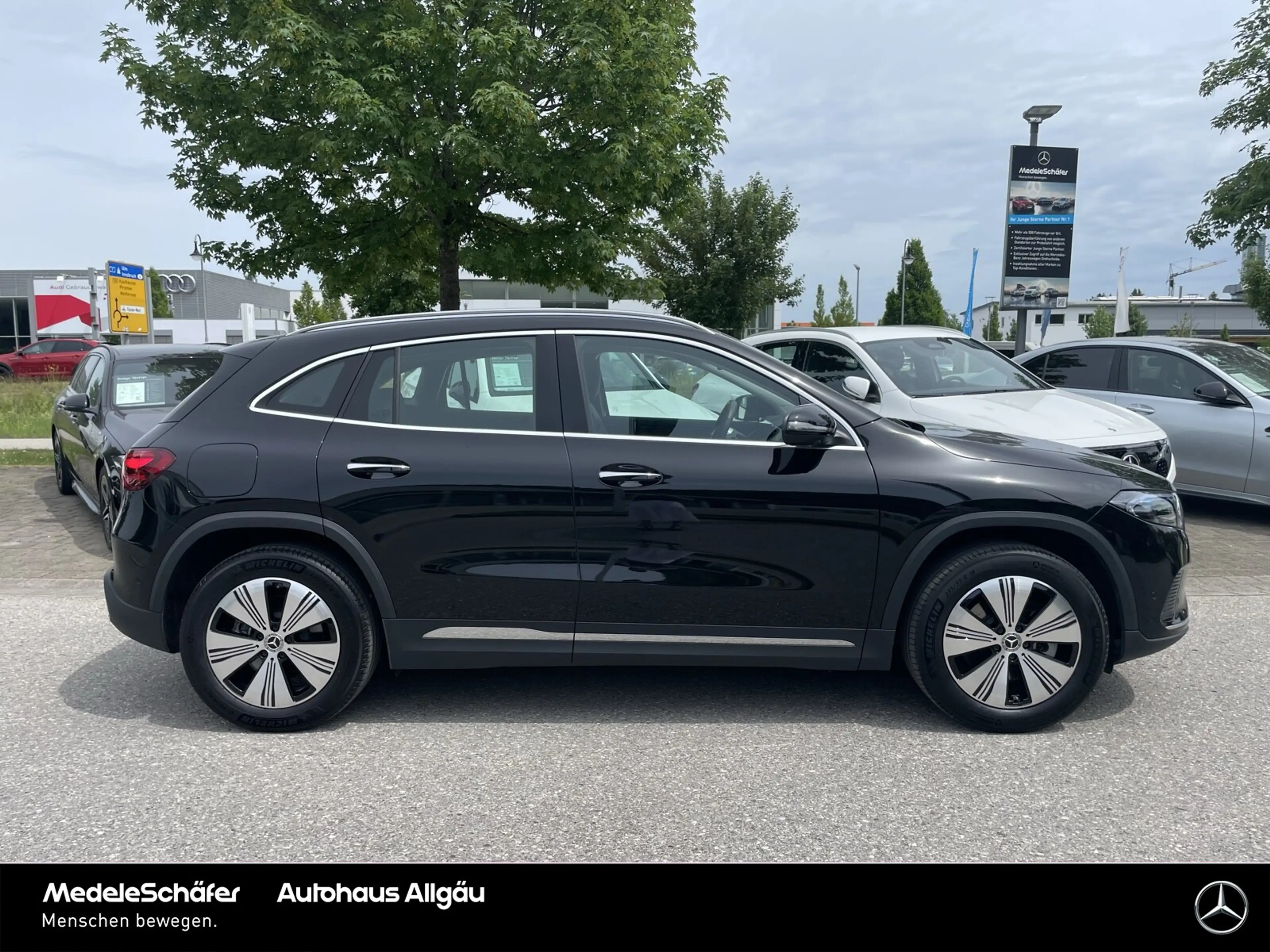 Mercedes-Benz EQA 300 EQA 300 4M Progressive Fahr-Assi 360° Ambiente — photo 4