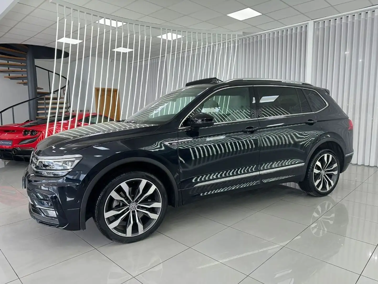 Volkswagen Tiguan Allspace Sport 2.0 TDI 140kW 190CV 4Motion DSG Negro - 2