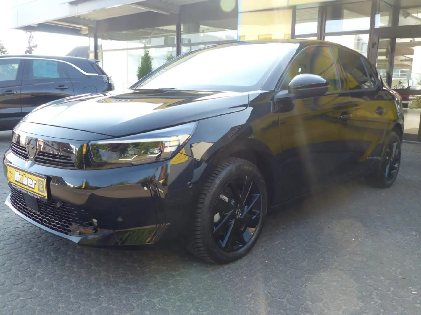 Opel Corsa GS Line Schwarz - 2