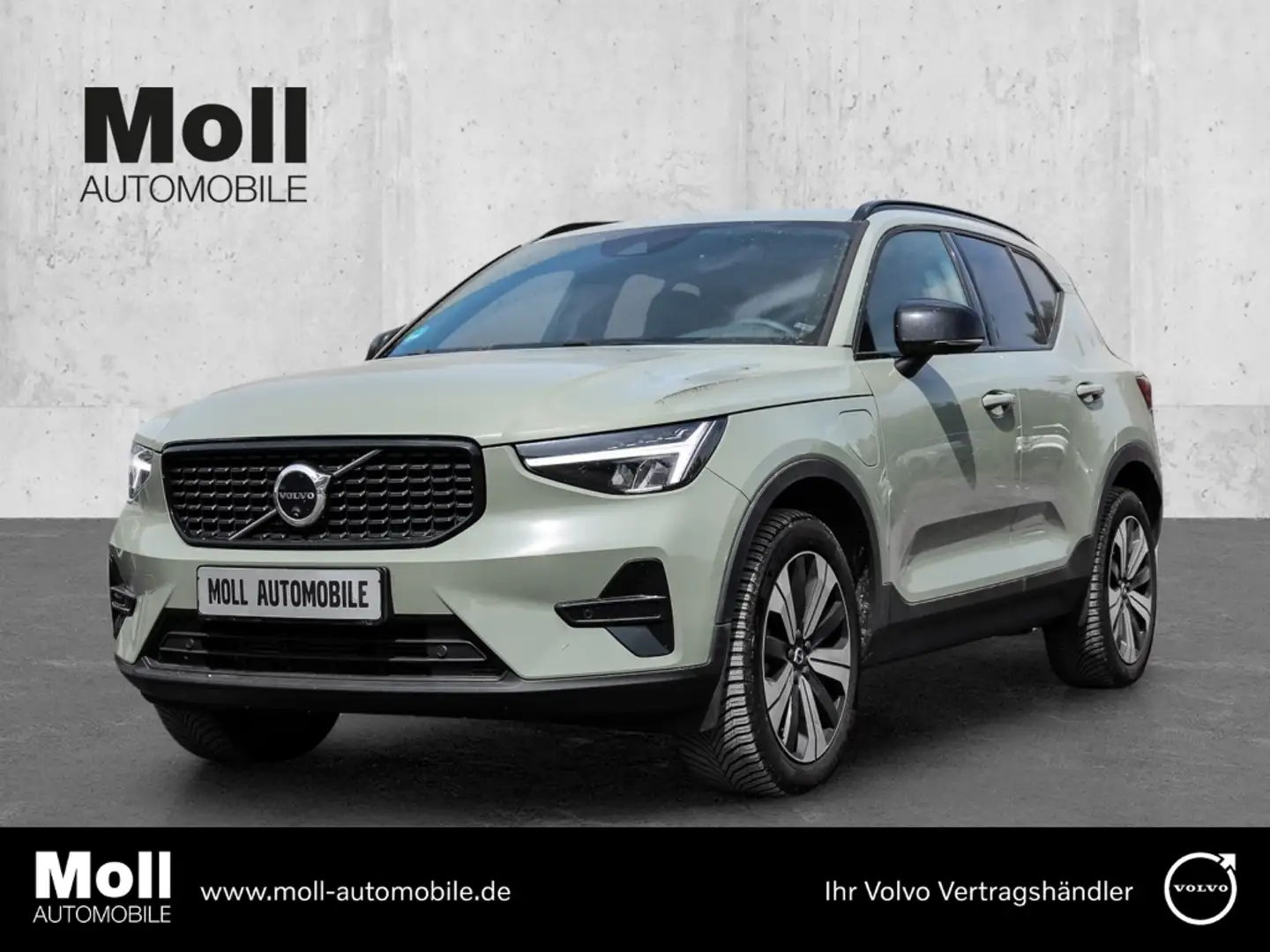 Volvo XC40 Plus Dark Recharge Plug-In Hybrid 2WD T5 Twin Engi Grün - 1