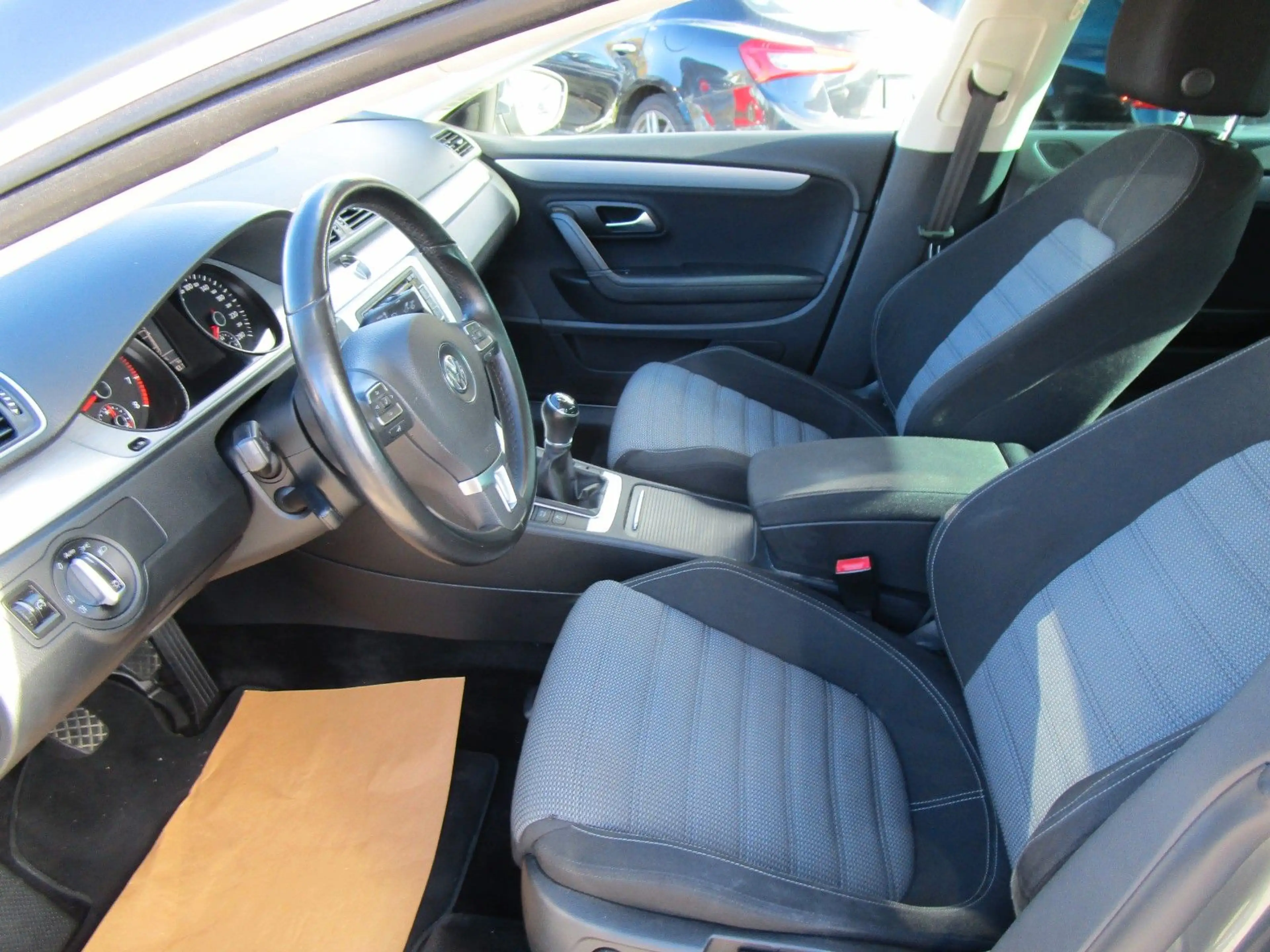 Volkswagen CC *NAVI* Bi-Xenon*TÜV NEU*8-fach-bereift* — photo 10