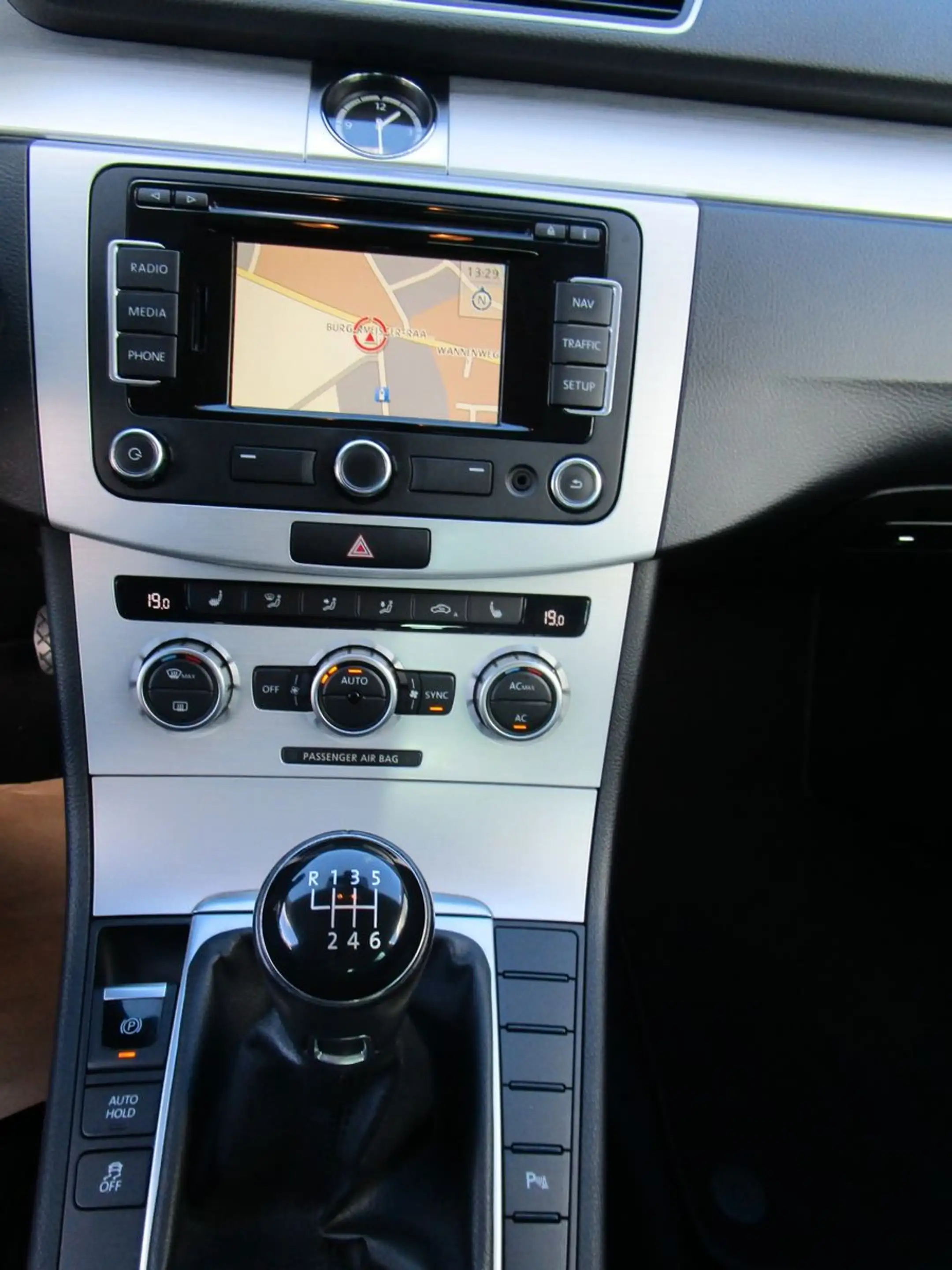 Volkswagen CC *NAVI* Bi-Xenon*TÜV NEU*8-fach-bereift* — photo 13