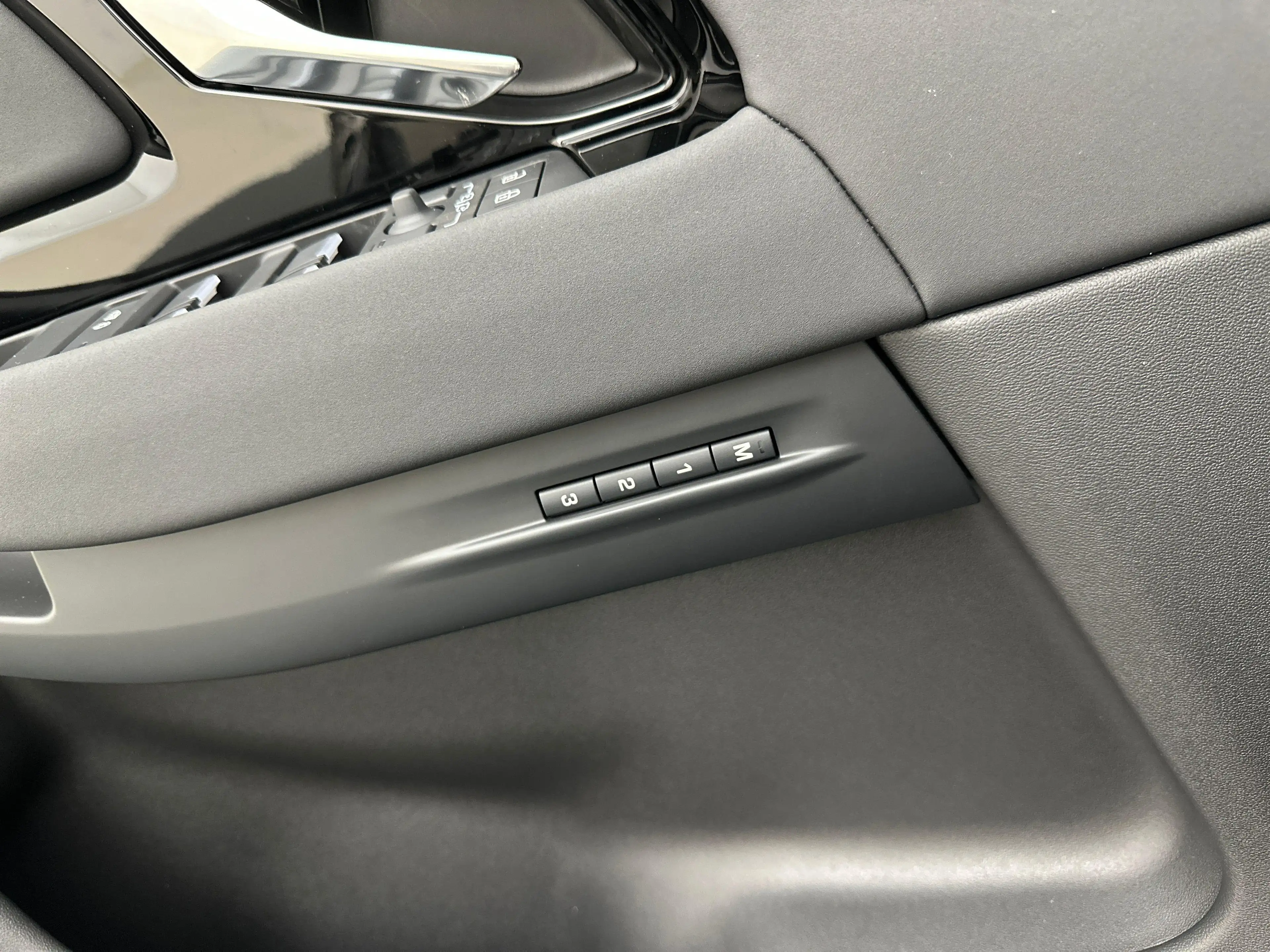 Land Rover Range Rover Evoque P160 S FWD Auto. 26.5MY — photo 13
