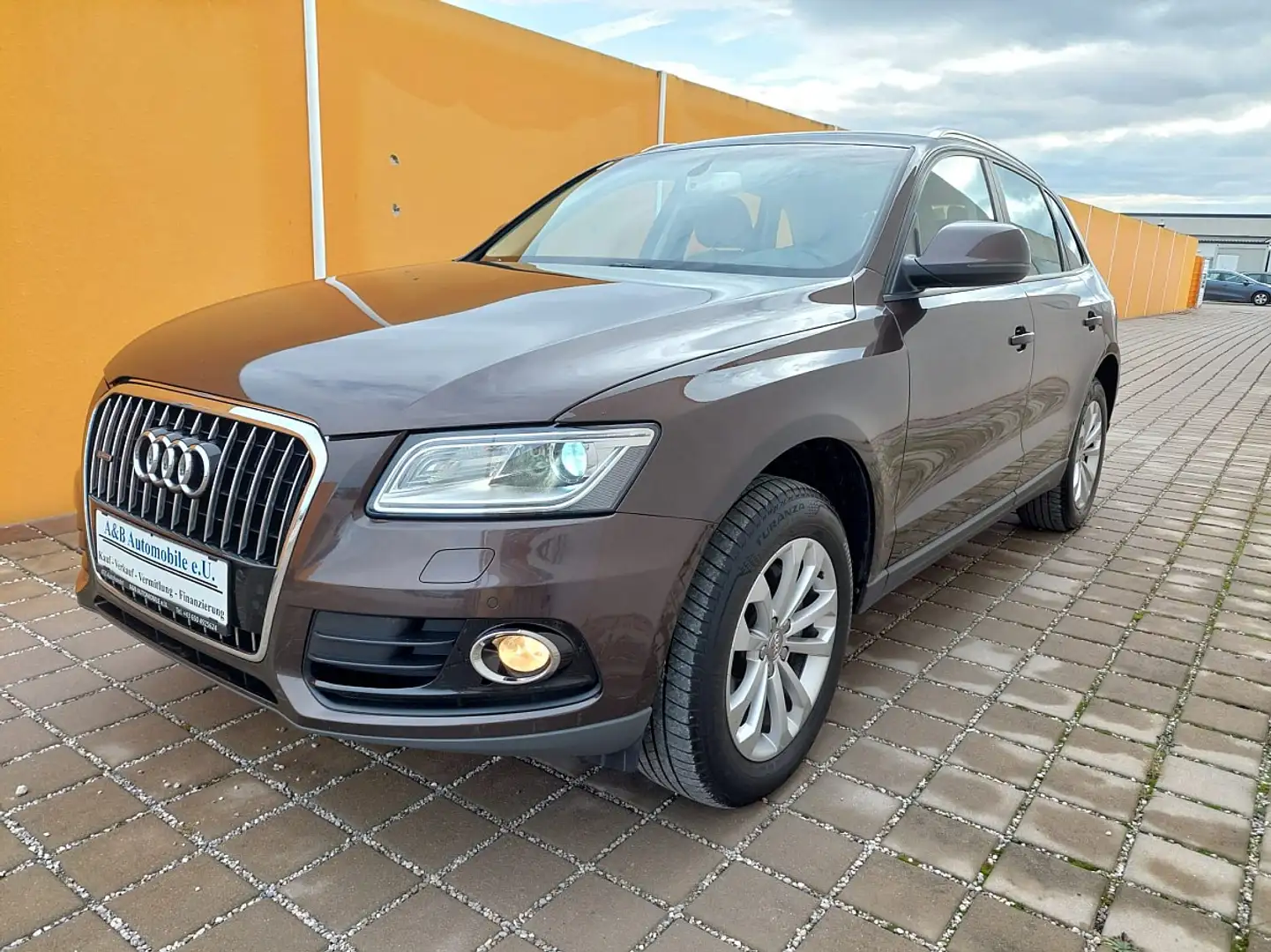 Audi Q5 2,0 TDI quattro DPF S-tronic Erster Besitz Braun - 1