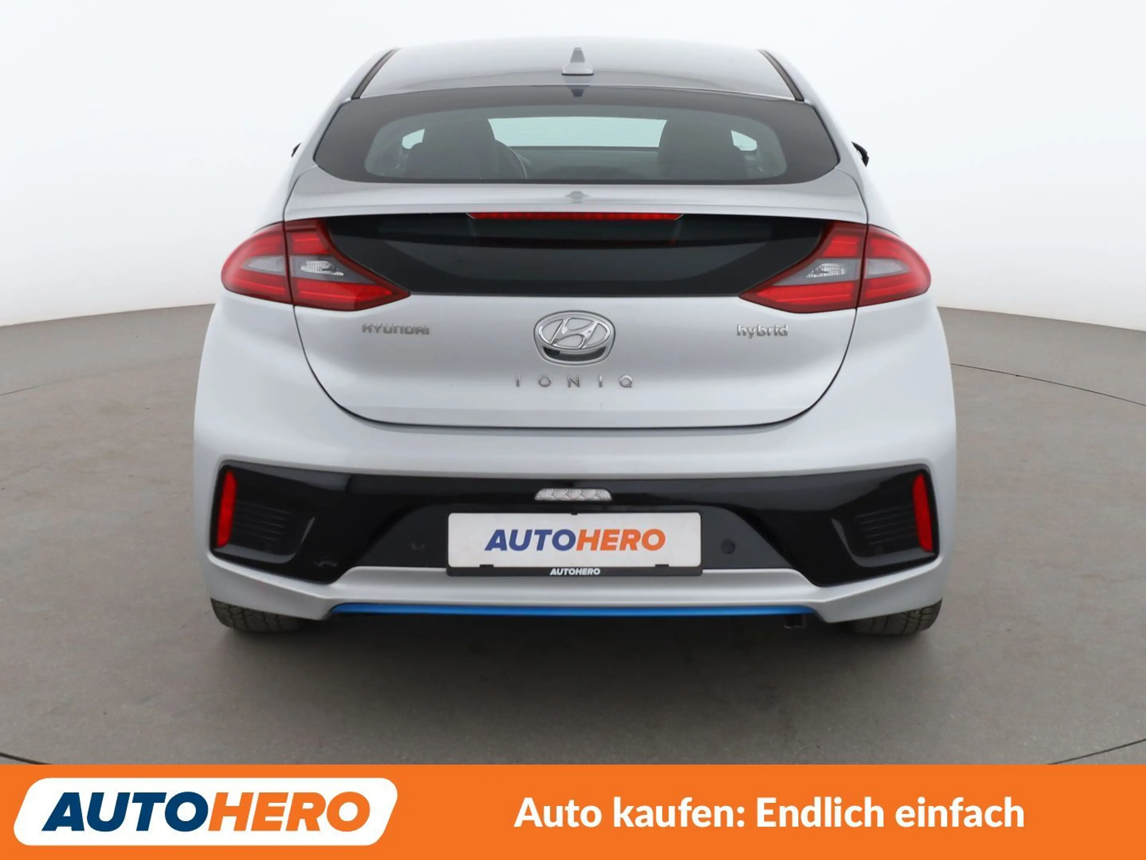 Hyundai IONIQ 1.6 Hybrid Style Aut.*NAVI*ACC*XENON*PDC* — photo 5