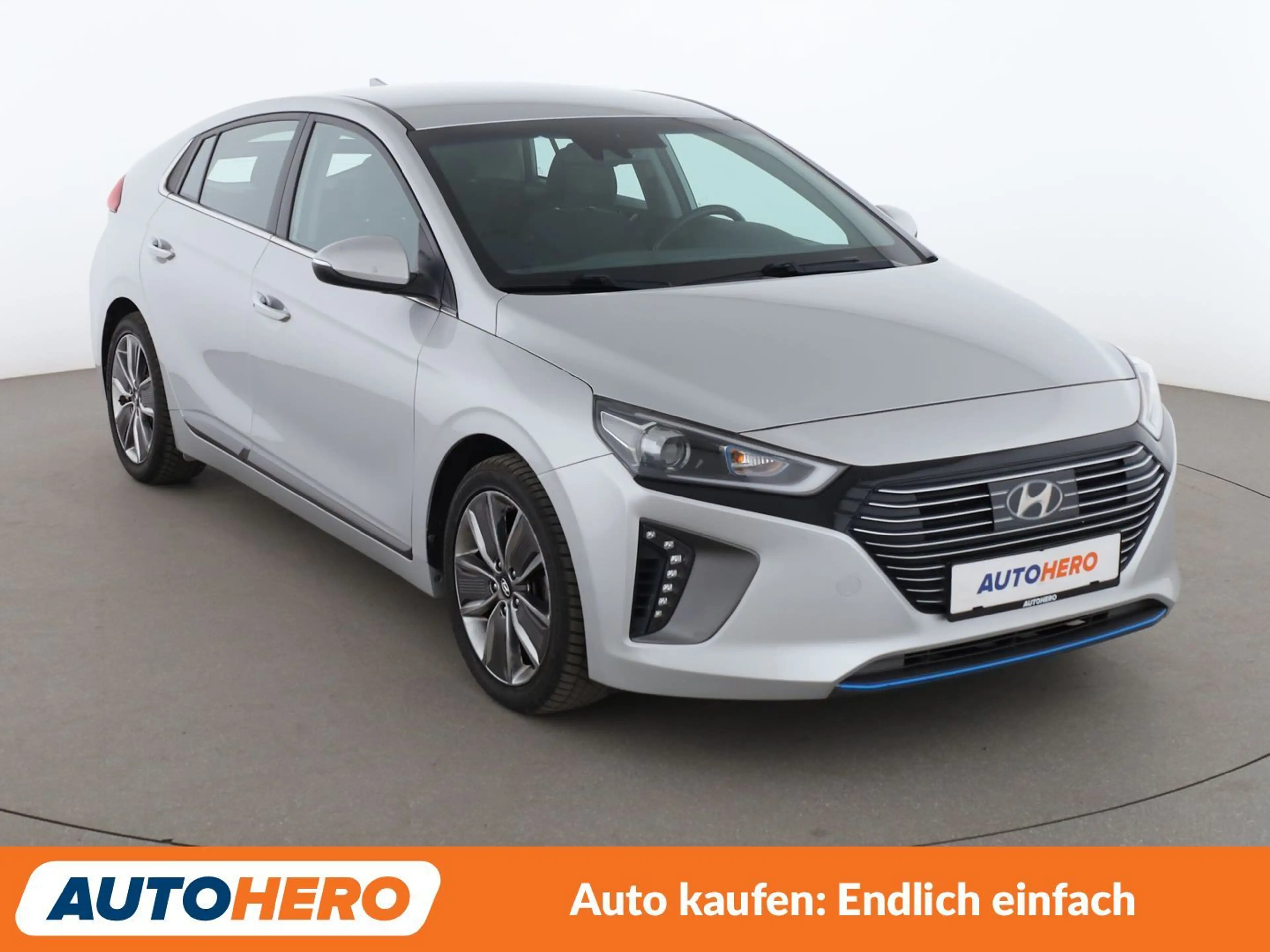 Hyundai IONIQ 1.6 Hybrid Style Aut.*NAVI*ACC*XENON*PDC* — photo 8