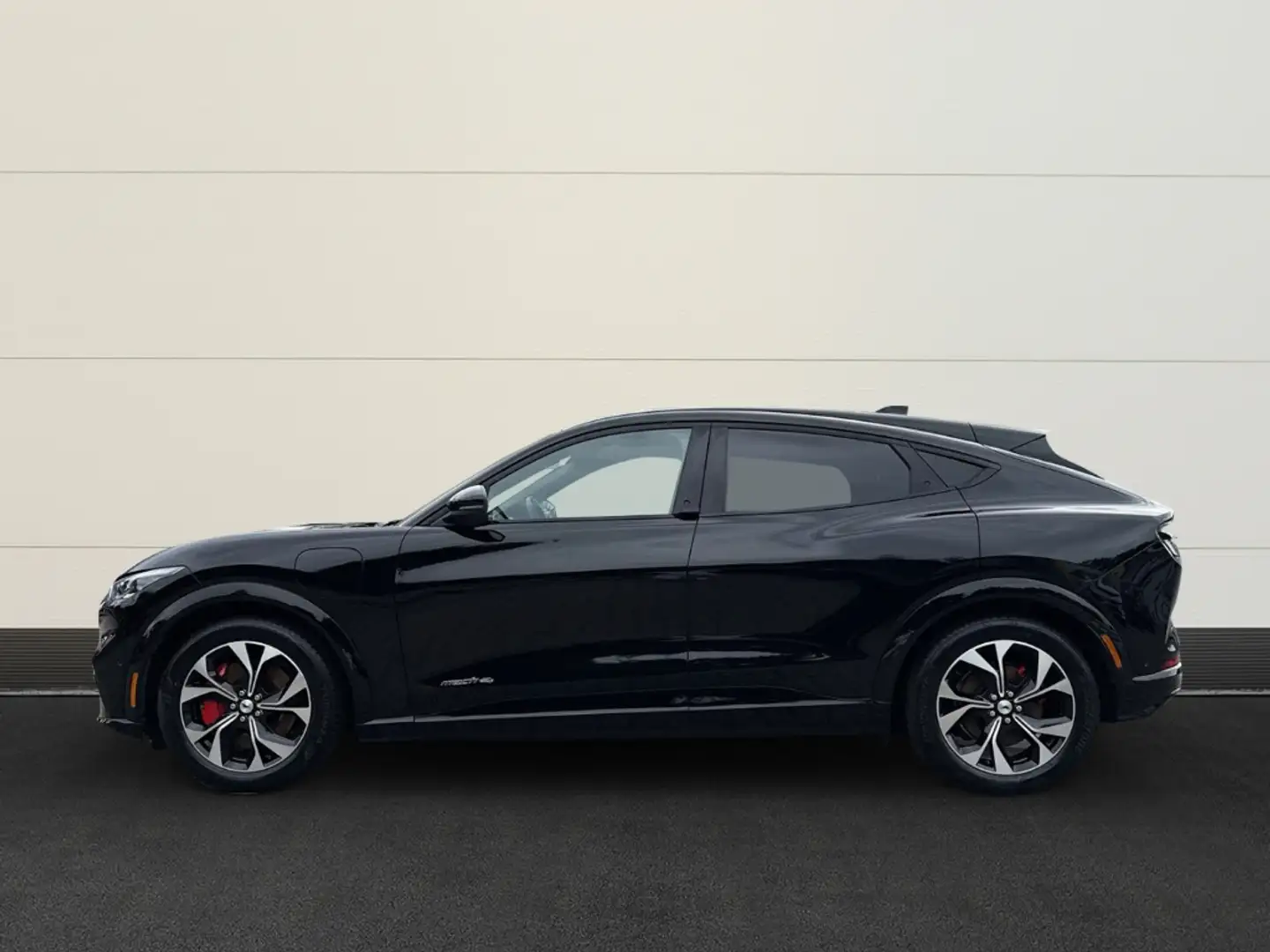 Ford Mustang Mach-E AWD+PANO+B&O+ACC+360+AHK+Navi+Klima+LED+DAB Noir - 2