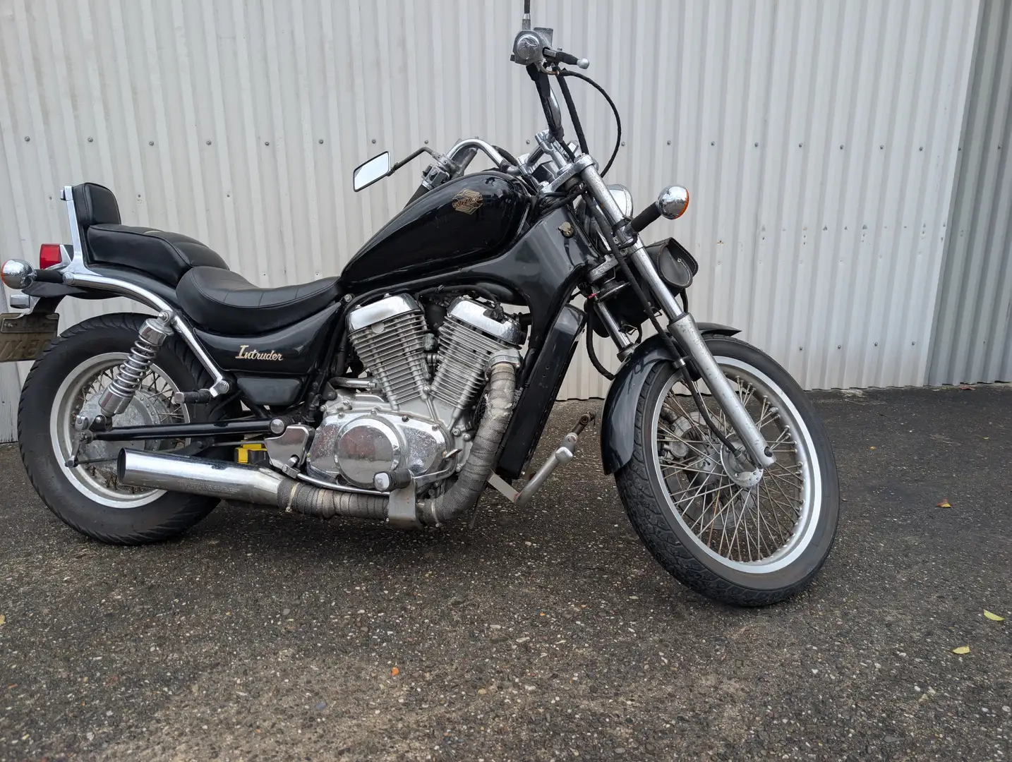 Suzuki VS 700 Intruder Noir - 2