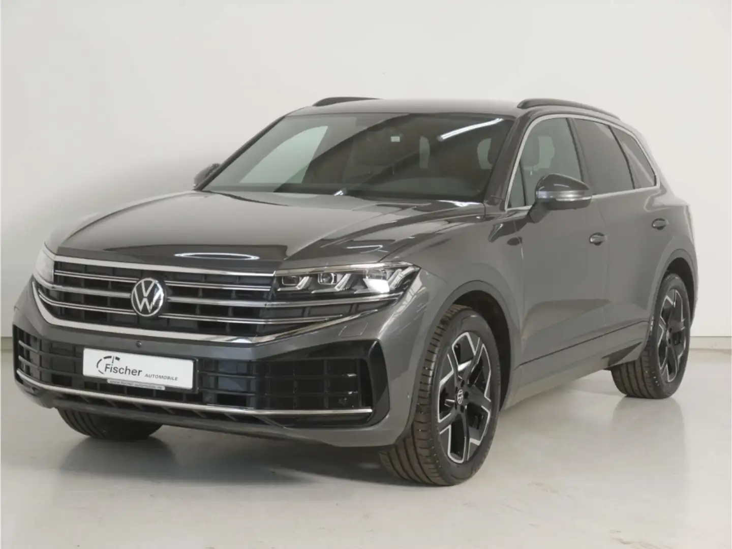 Volkswagen Touareg 3.0 TDI V6 4Motion Elegance DSG AHK/StHz Grijs - 2