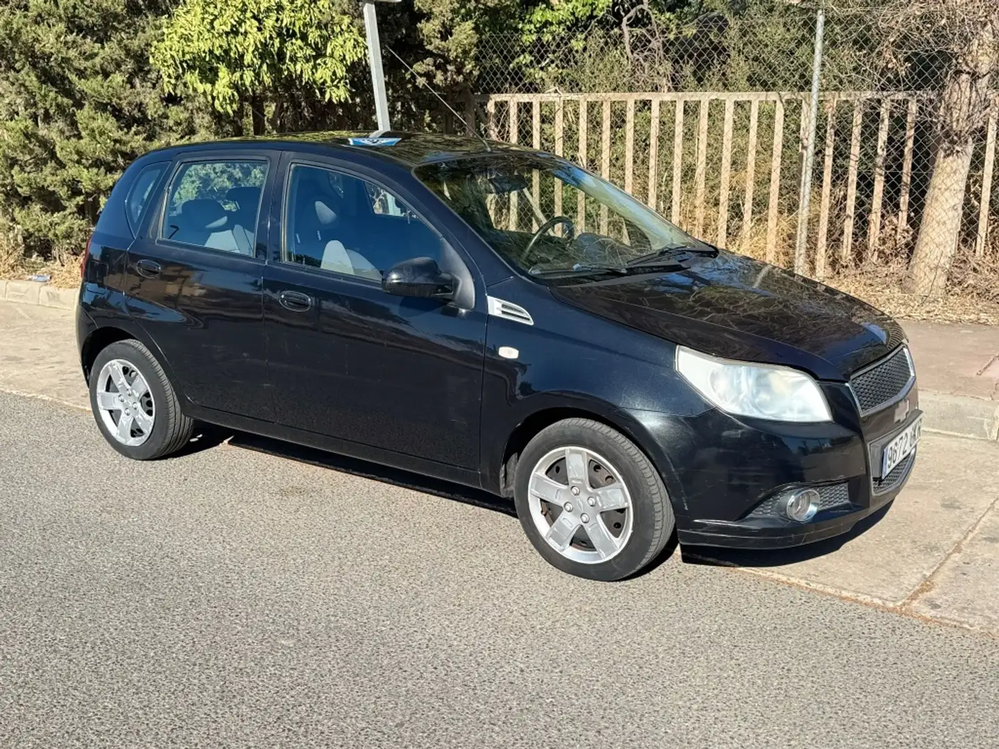 Chevrolet Aveo 1.4 16v LS Schwarz - 1