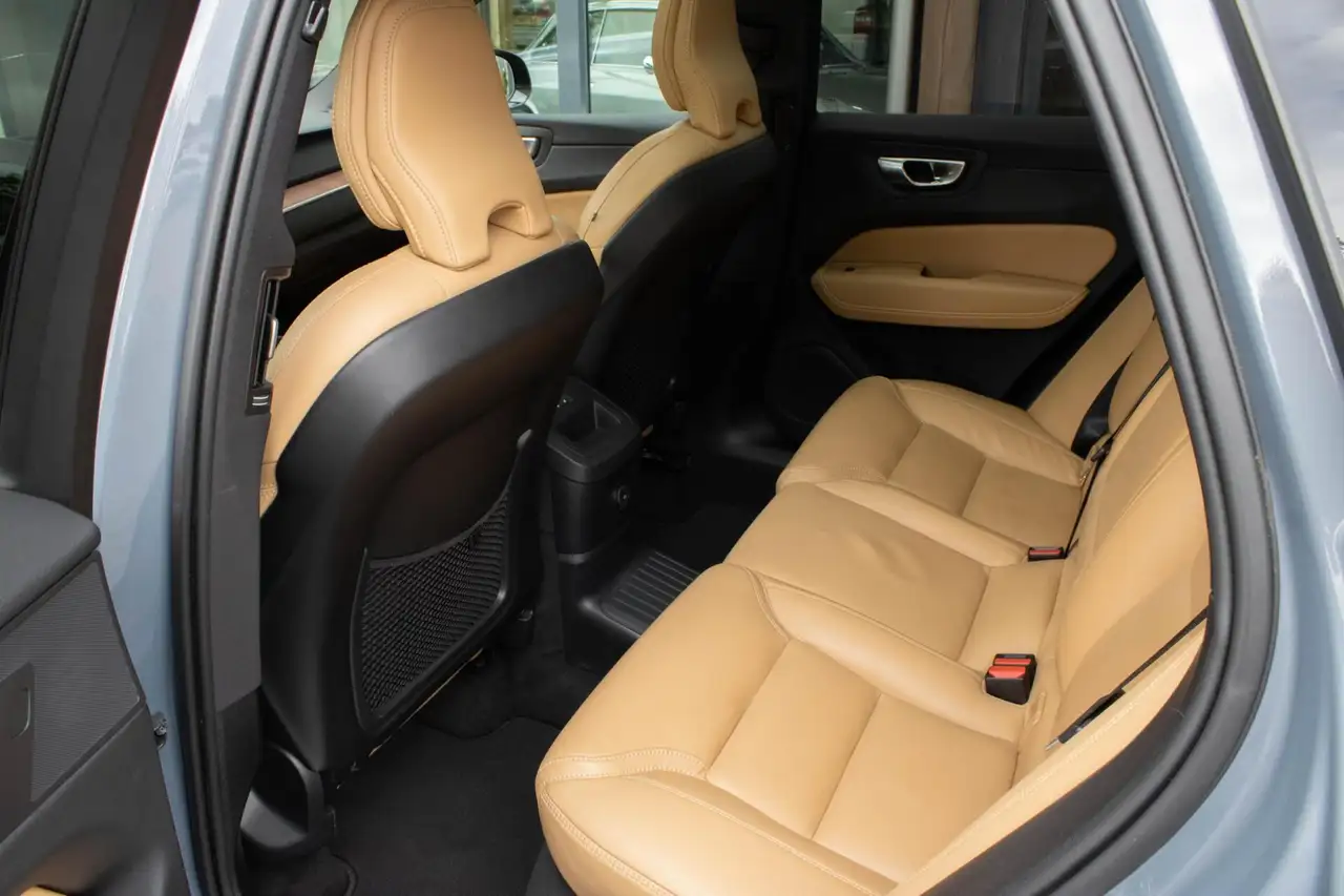 Volvo XC60 2.0 T6 Plug-in hybrid AWD Ultimate Dark Luchtverin, миниатюра 27