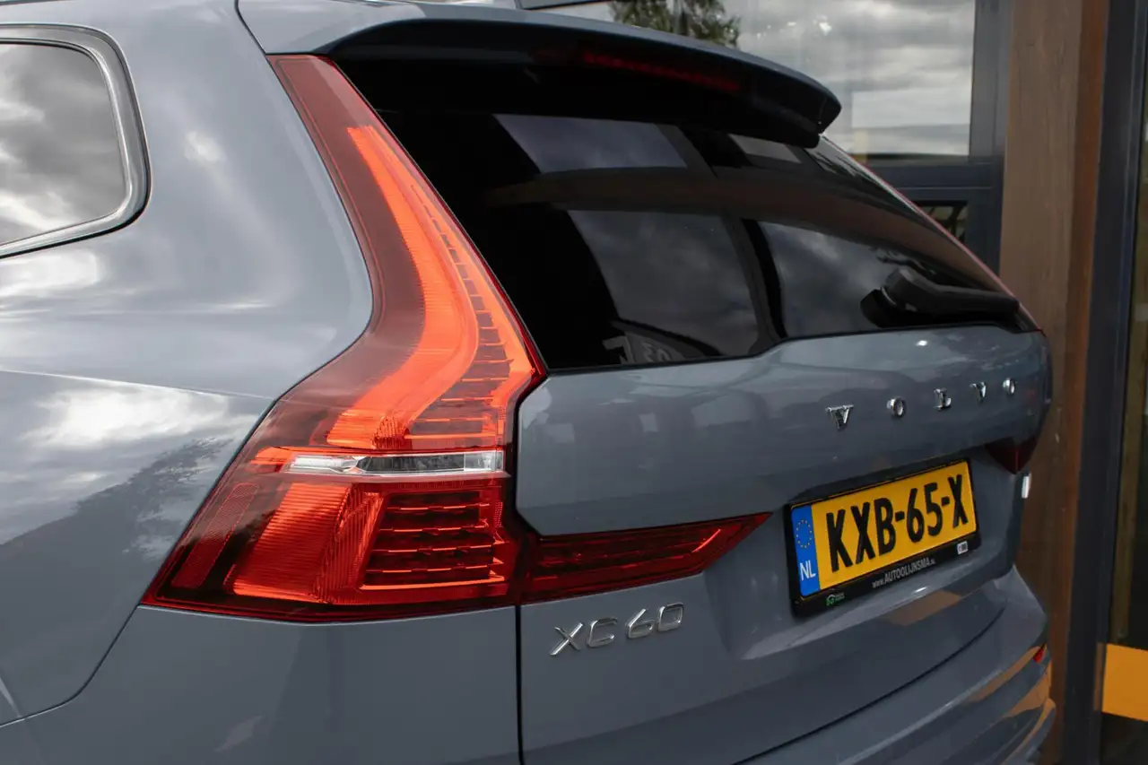 Volvo XC60 2.0 T6 Plug-in hybrid AWD Ultimate Dark Luchtverin, миниатюра 15