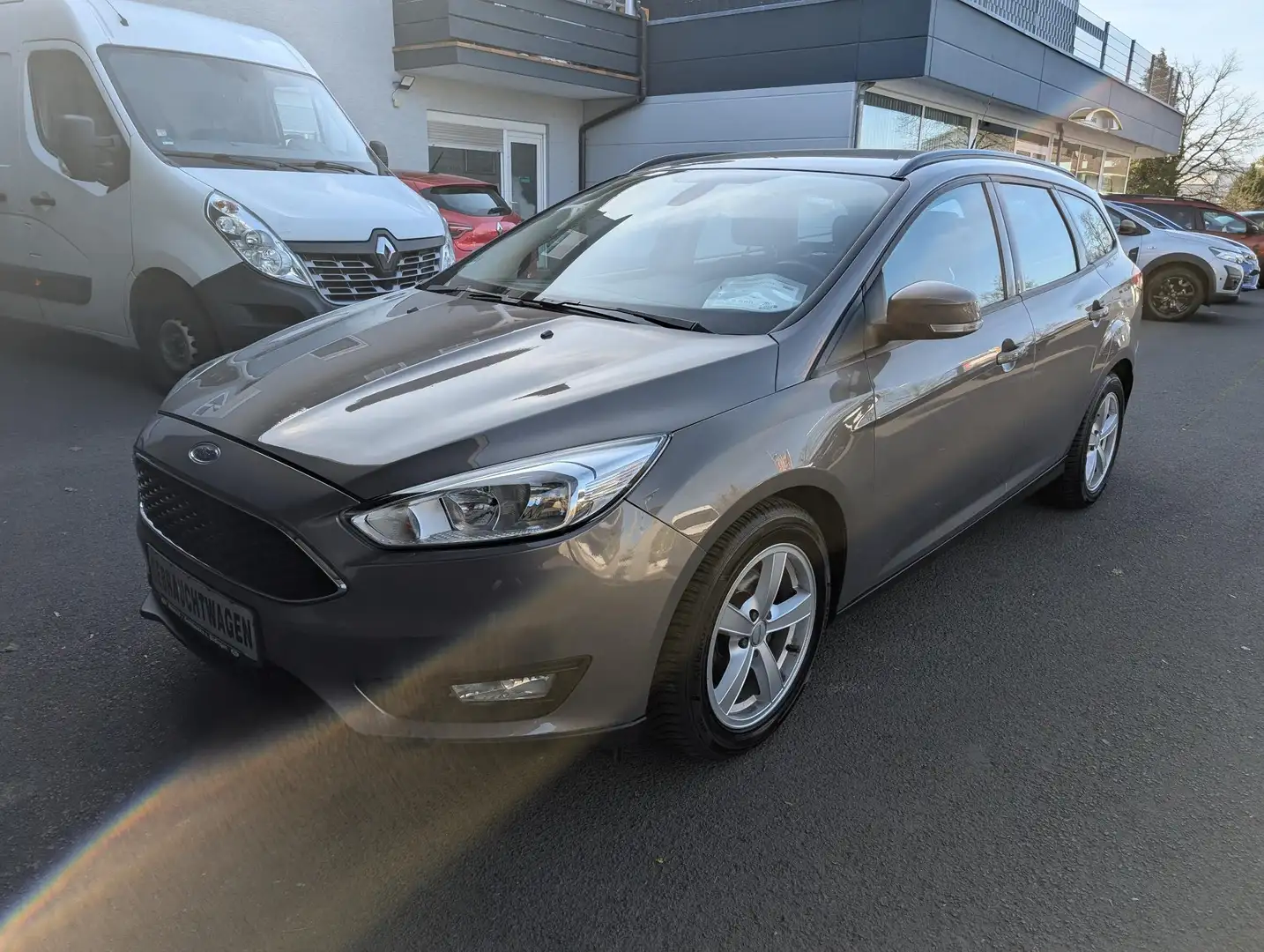 Ford Focus Turnier 1.0 EcoBoost Start-Stopp-System Business E Braun - 1