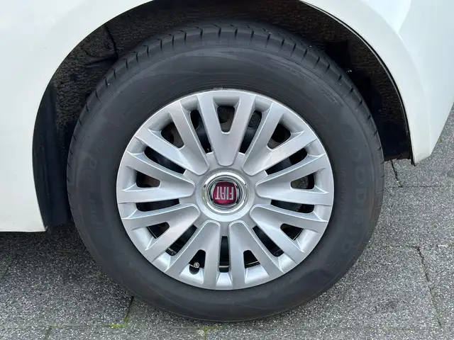 Fiat 500 view 7