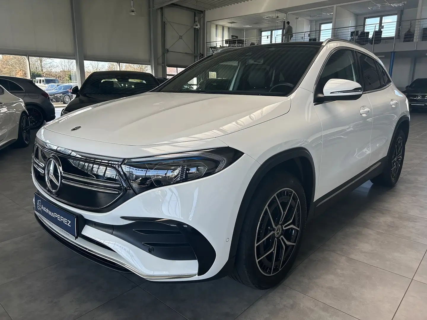Mercedes-Benz EQA 250 AMG PANORAMA-BURMESTER-KAMERA-MBUX-AMBI Blanco - 2
