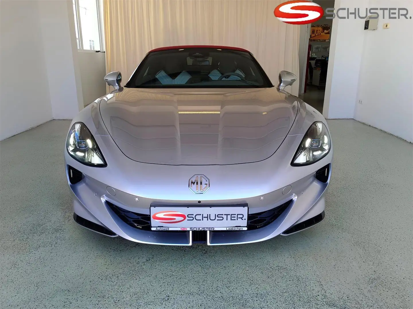 MG Cyberster Trophy Stoff Grau/Schwarz + Rotes Dach Silber - 2