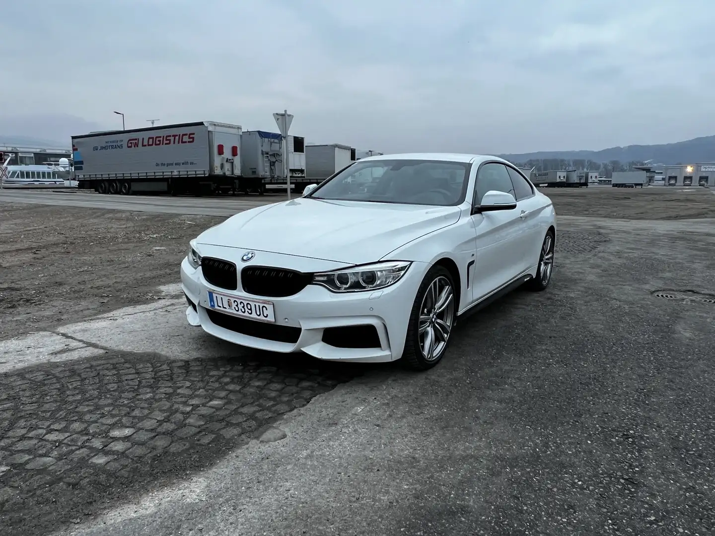 BMW 430 430d xDrive Coupe M Sport Aut. Weiß - 1