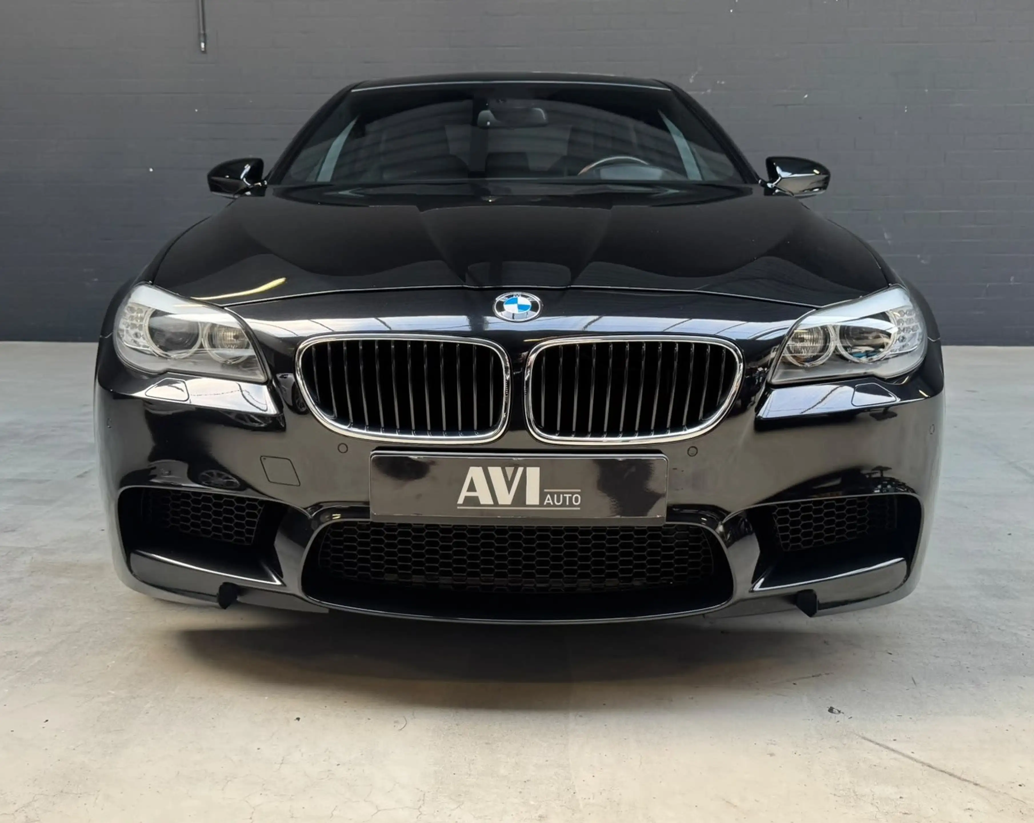 BMW M5 5-serie F10 V8 Sedan Akrapovic — photo 2