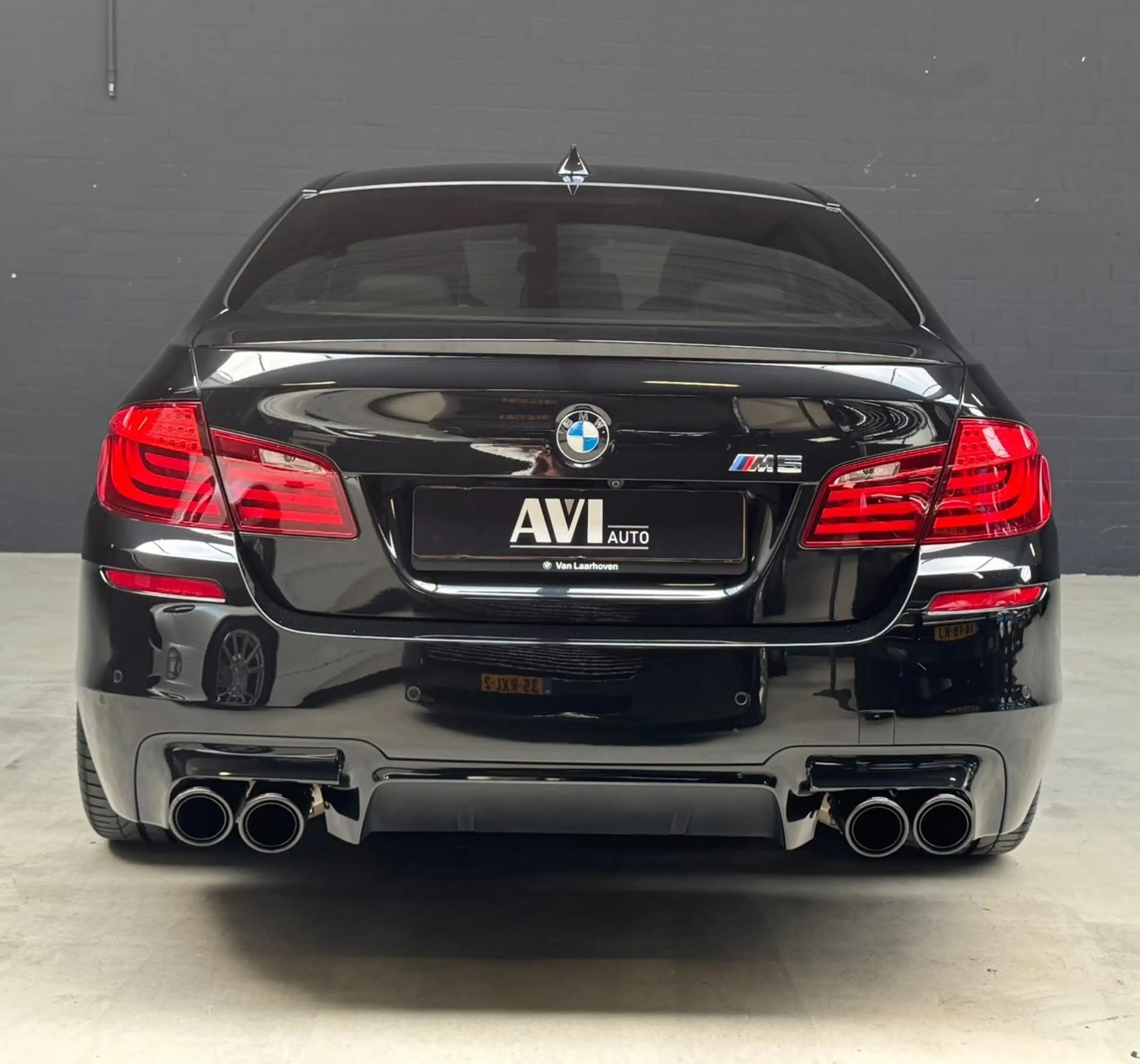 BMW M5 5-serie F10 V8 Sedan Akrapovic — photo 5