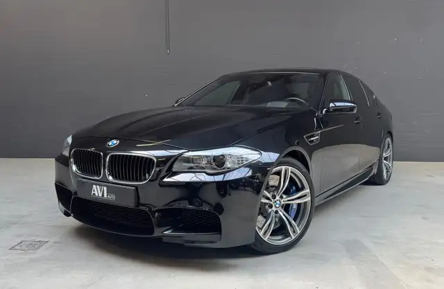 BMW M5 5-serie F10 V8 Sedan Akrapovic
