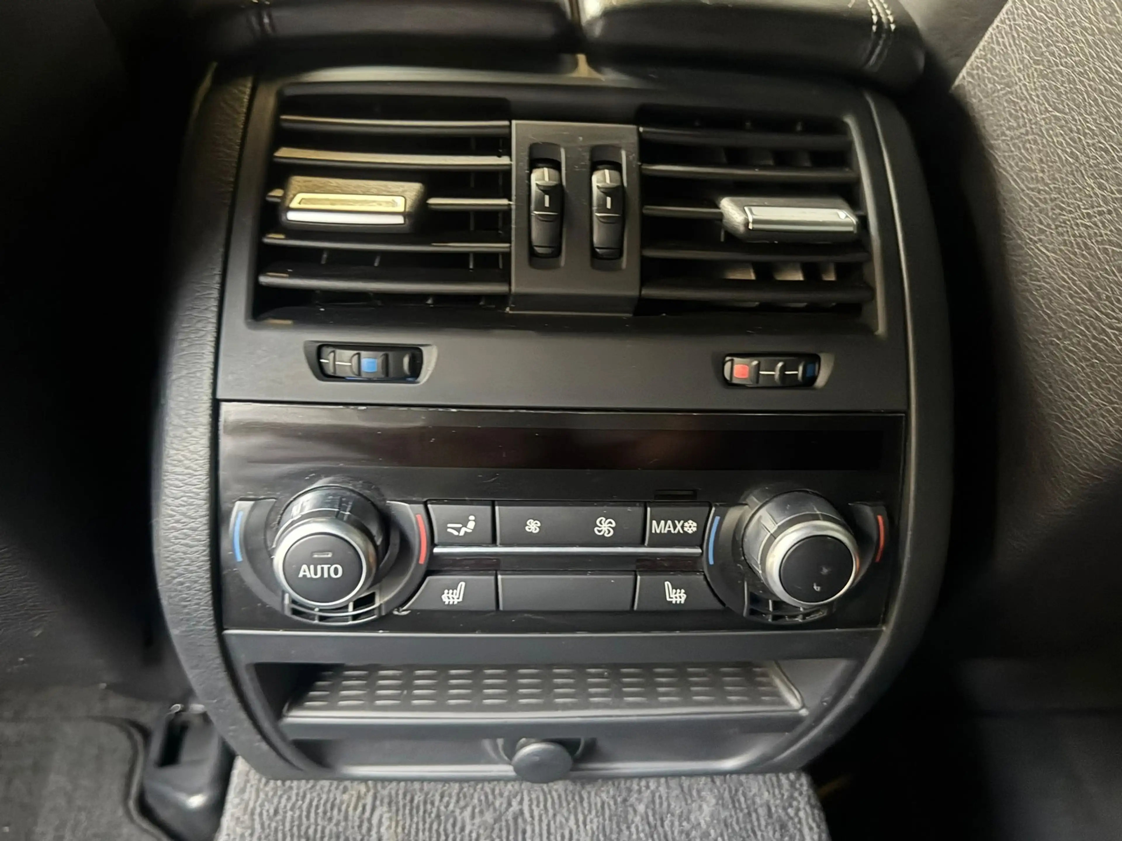 BMW M5 5-serie F10 V8 Sedan Akrapovic — photo 11