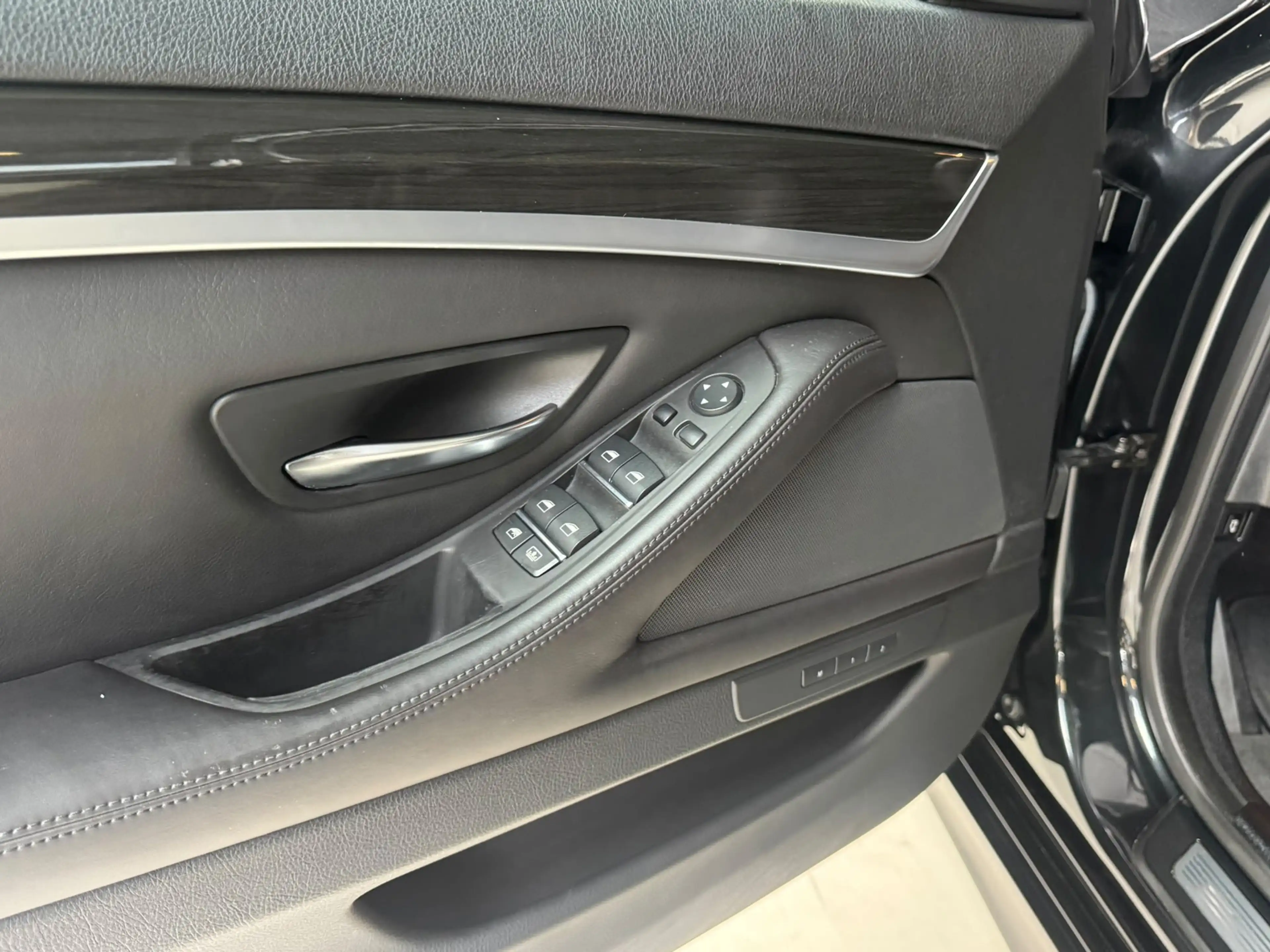 BMW M5 5-serie F10 V8 Sedan Akrapovic — photo 12
