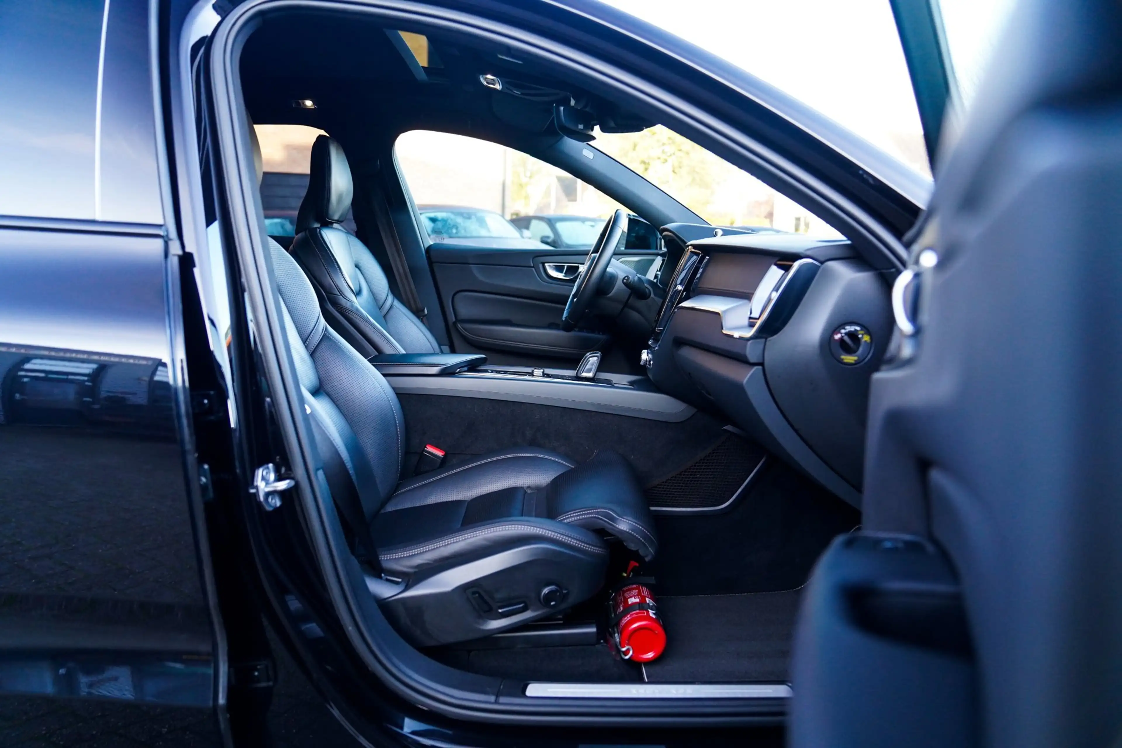 Volvo XC60 2.0 Recharge T8 AWD Inscription | Head Up Display — photo 33