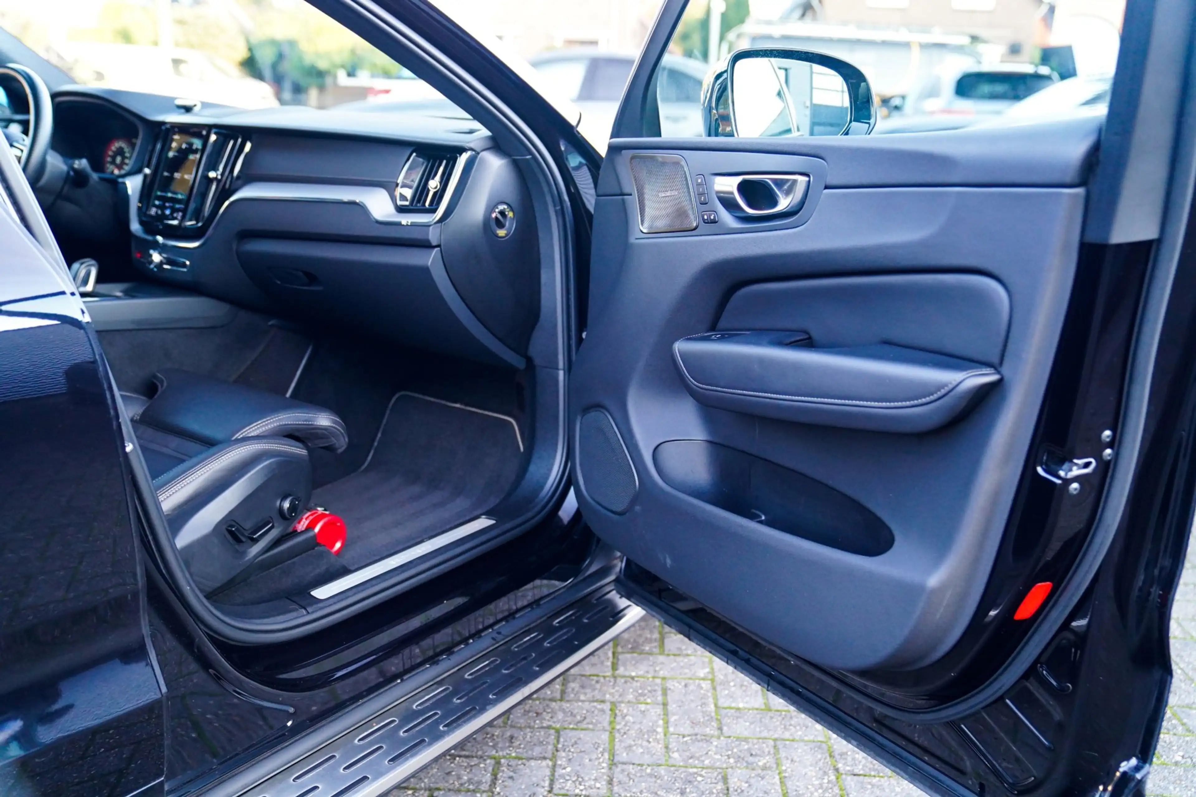 Volvo XC60 2.0 Recharge T8 AWD Inscription | Head Up Display — photo 30