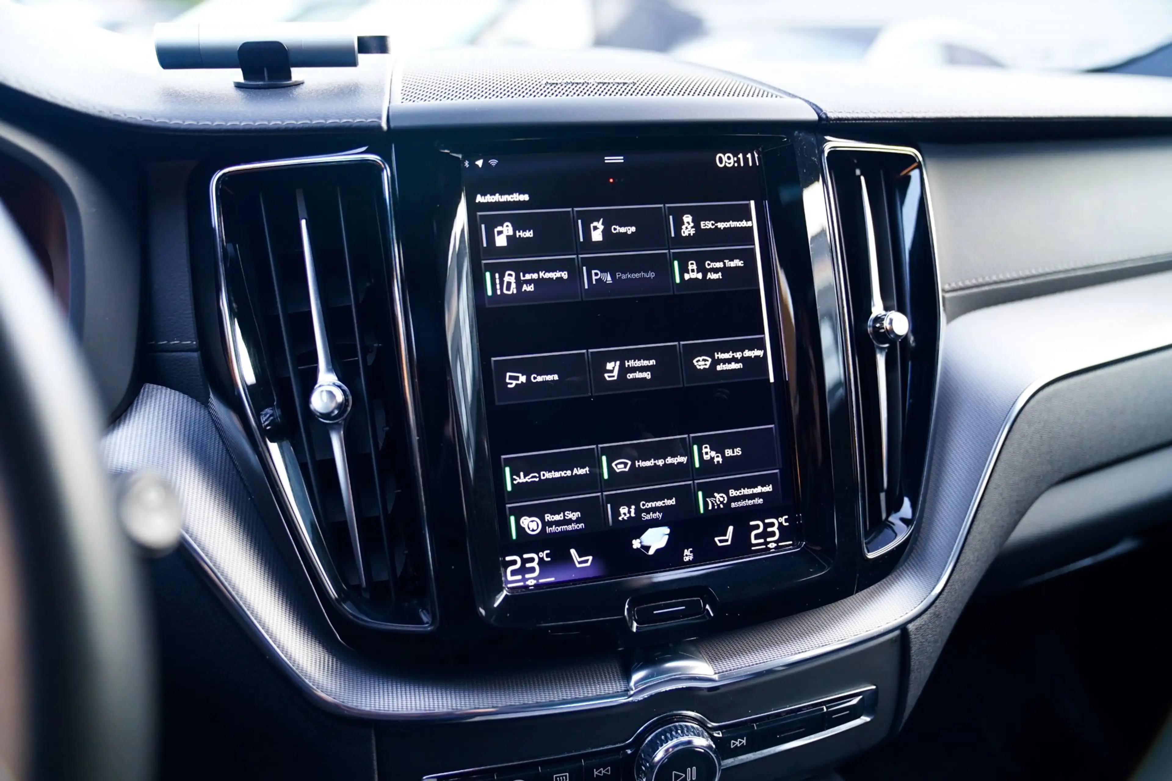 Volvo XC60 2.0 Recharge T8 AWD Inscription | Head Up Display — photo 47