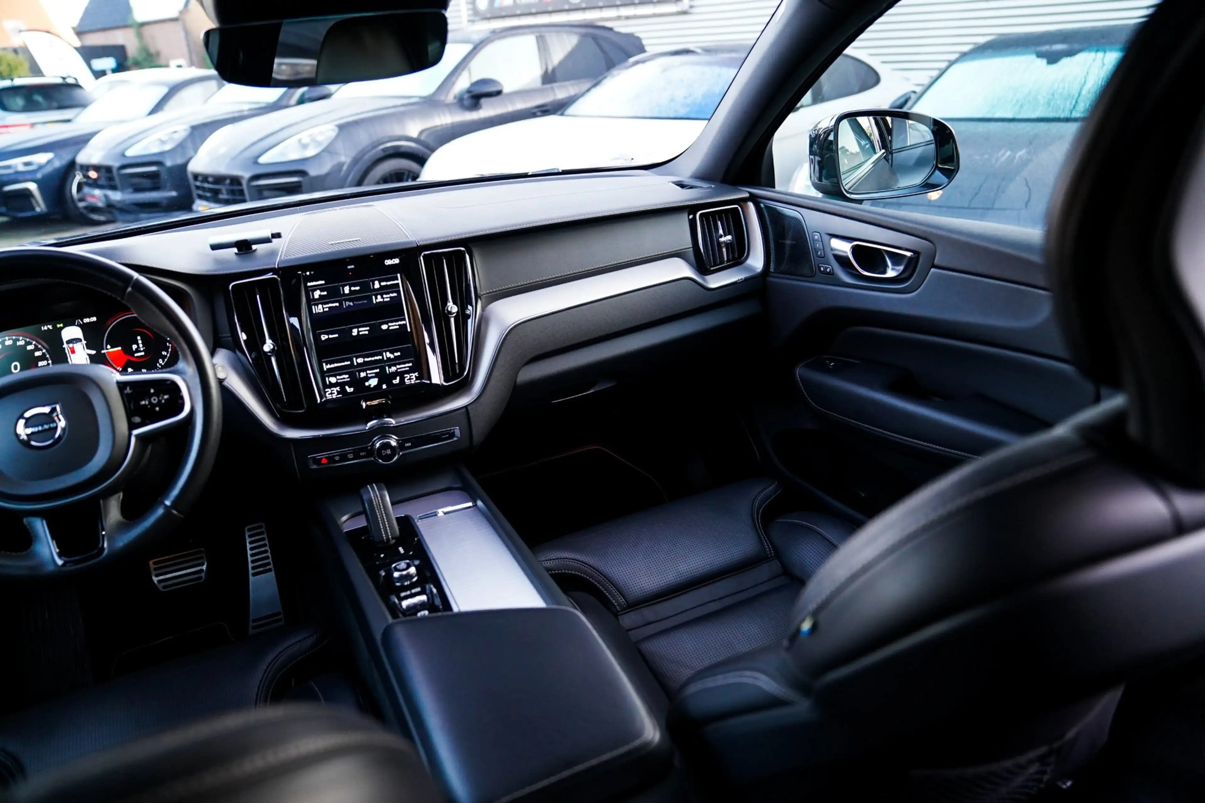 Volvo XC60 2.0 Recharge T8 AWD Inscription | Head Up Display — photo 27