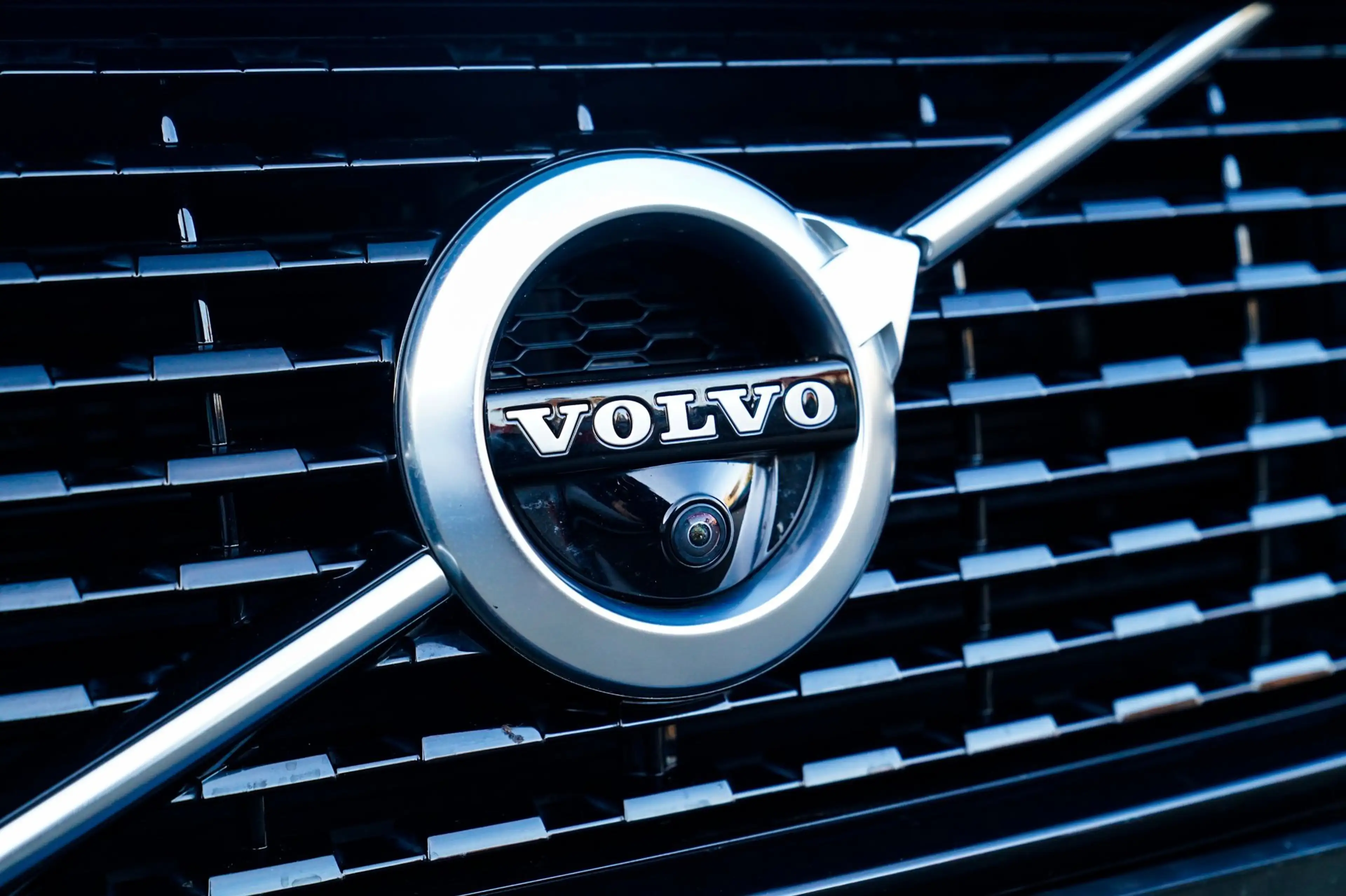 Volvo XC60 2.0 Recharge T8 AWD Inscription | Head Up Display — photo 12