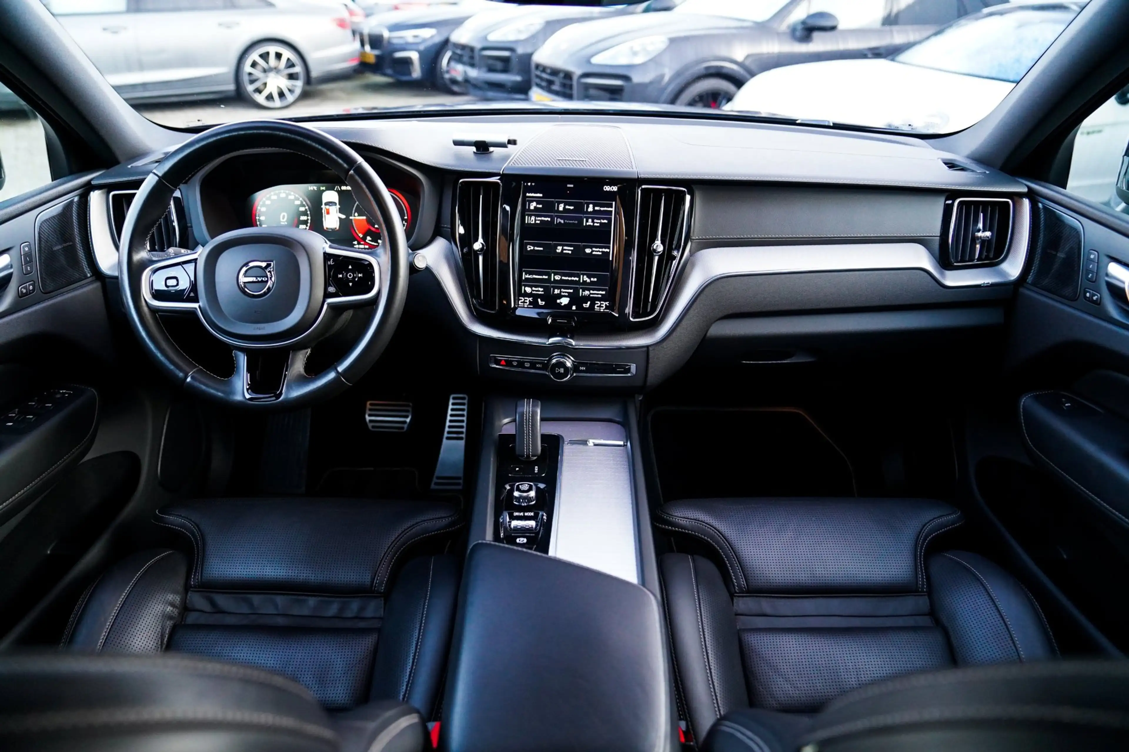 Volvo XC60 2.0 Recharge T8 AWD Inscription | Head Up Display — photo 3