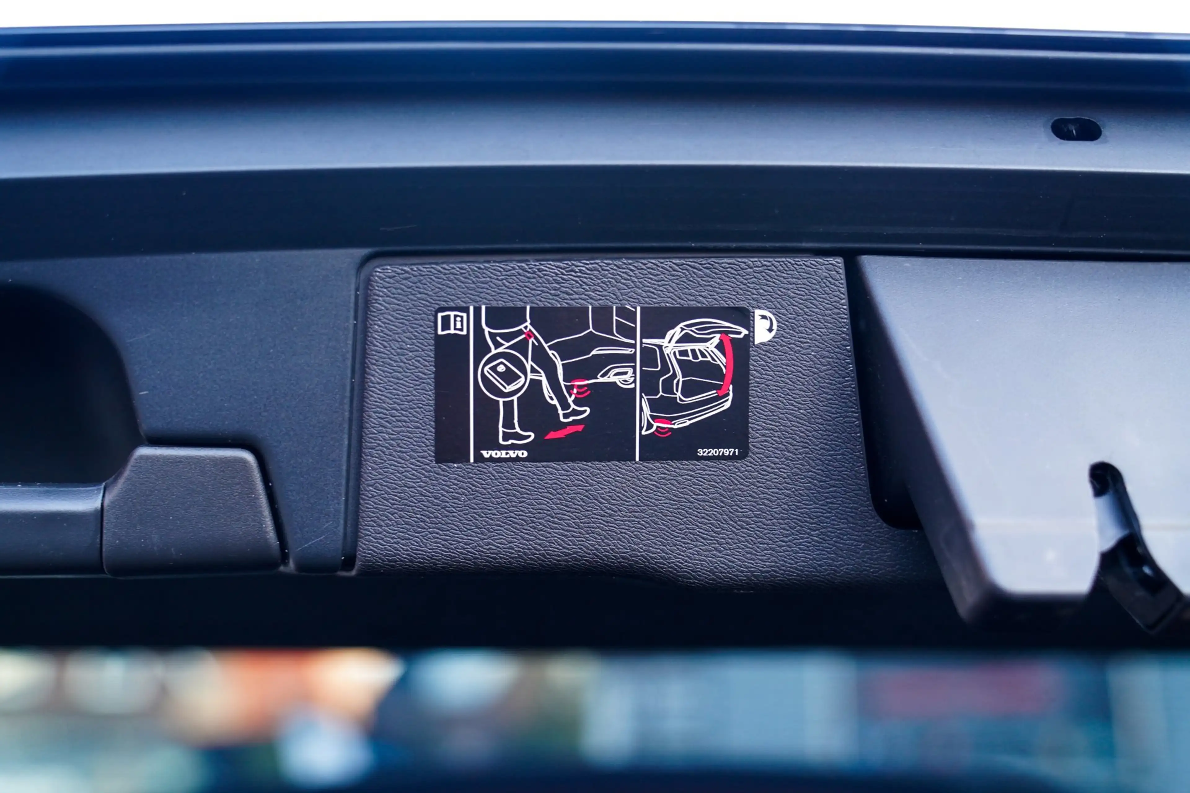 Volvo XC60 2.0 Recharge T8 AWD Inscription | Head Up Display — photo 6