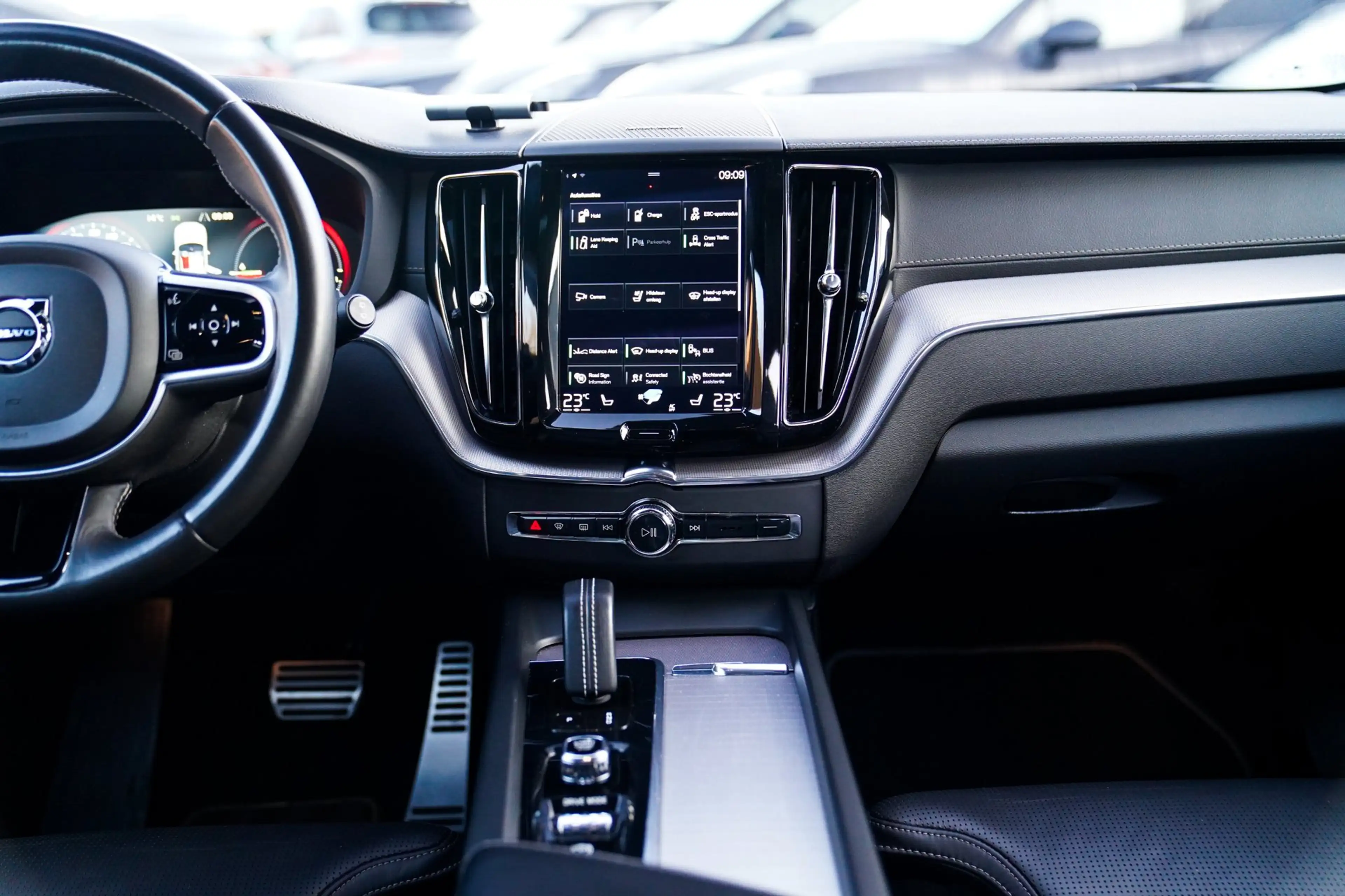 Volvo XC60 2.0 Recharge T8 AWD Inscription | Head Up Display — photo 28