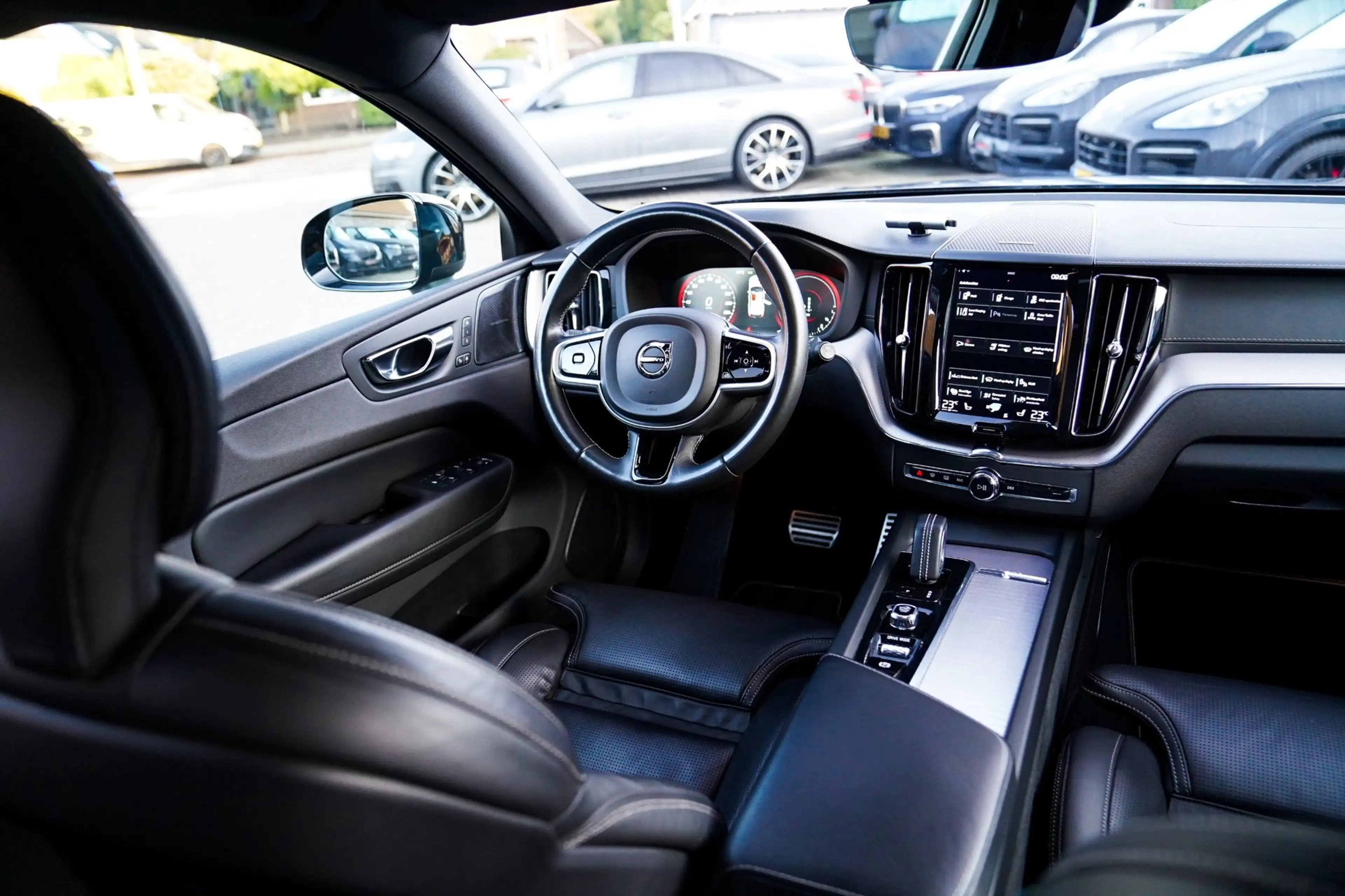 Volvo XC60 2.0 Recharge T8 AWD Inscription | Head Up Display — photo 26