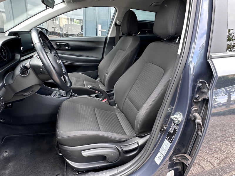 Hyundai i20 1.2 MPI Comfort / Apple Carplay / CAMERA+ PDC / 17 — photo 2