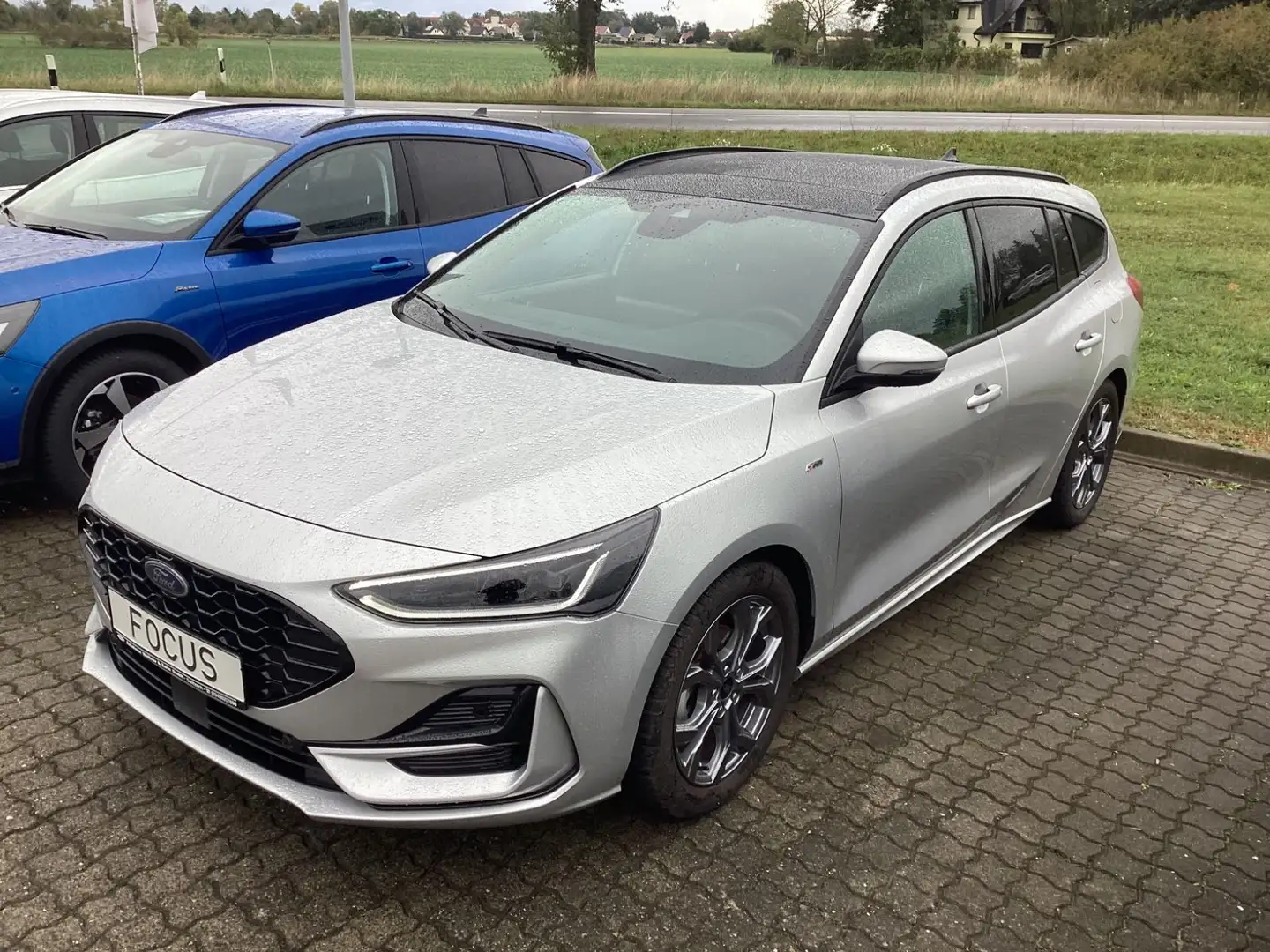 Ford Focus Turnier ST-Line X, AHK,GJR,PanoD,LED,WP Silber - 2