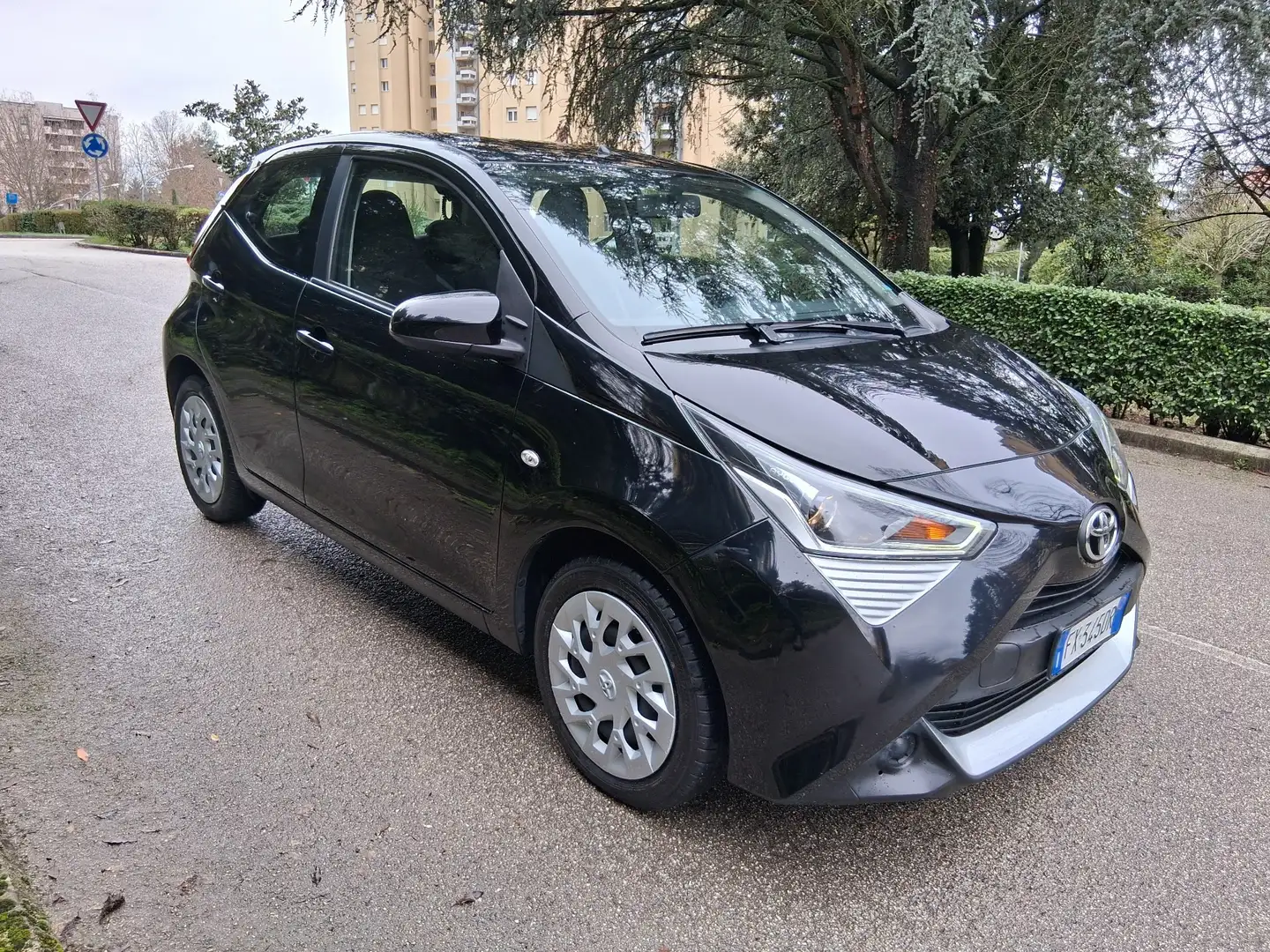 Toyota Aygo 5p 1.0 x-pure - 1