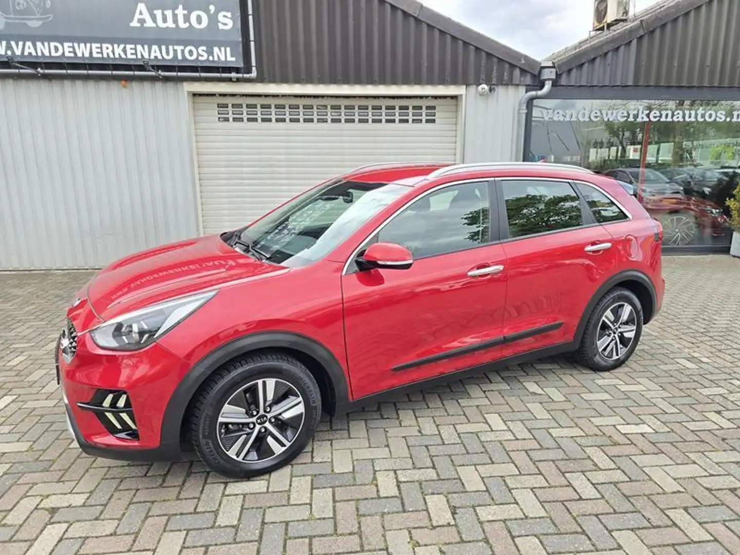 Kia Niro 1.6 GDi Hybrid DynamicLine AUTOMAAT Clima|Navi|Cru Rouge - 2