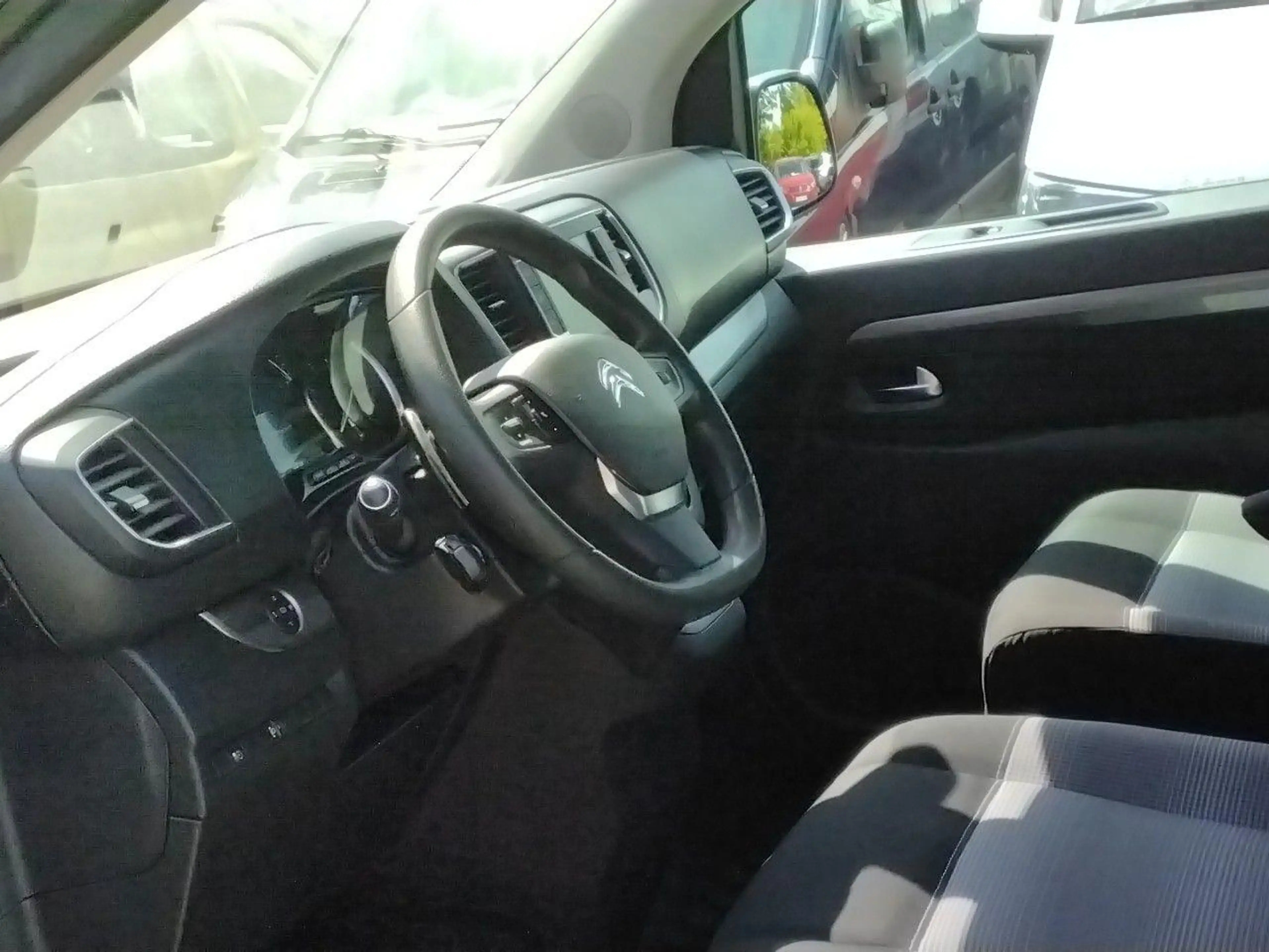 Citroen Spacetourer Feel M — photo 9