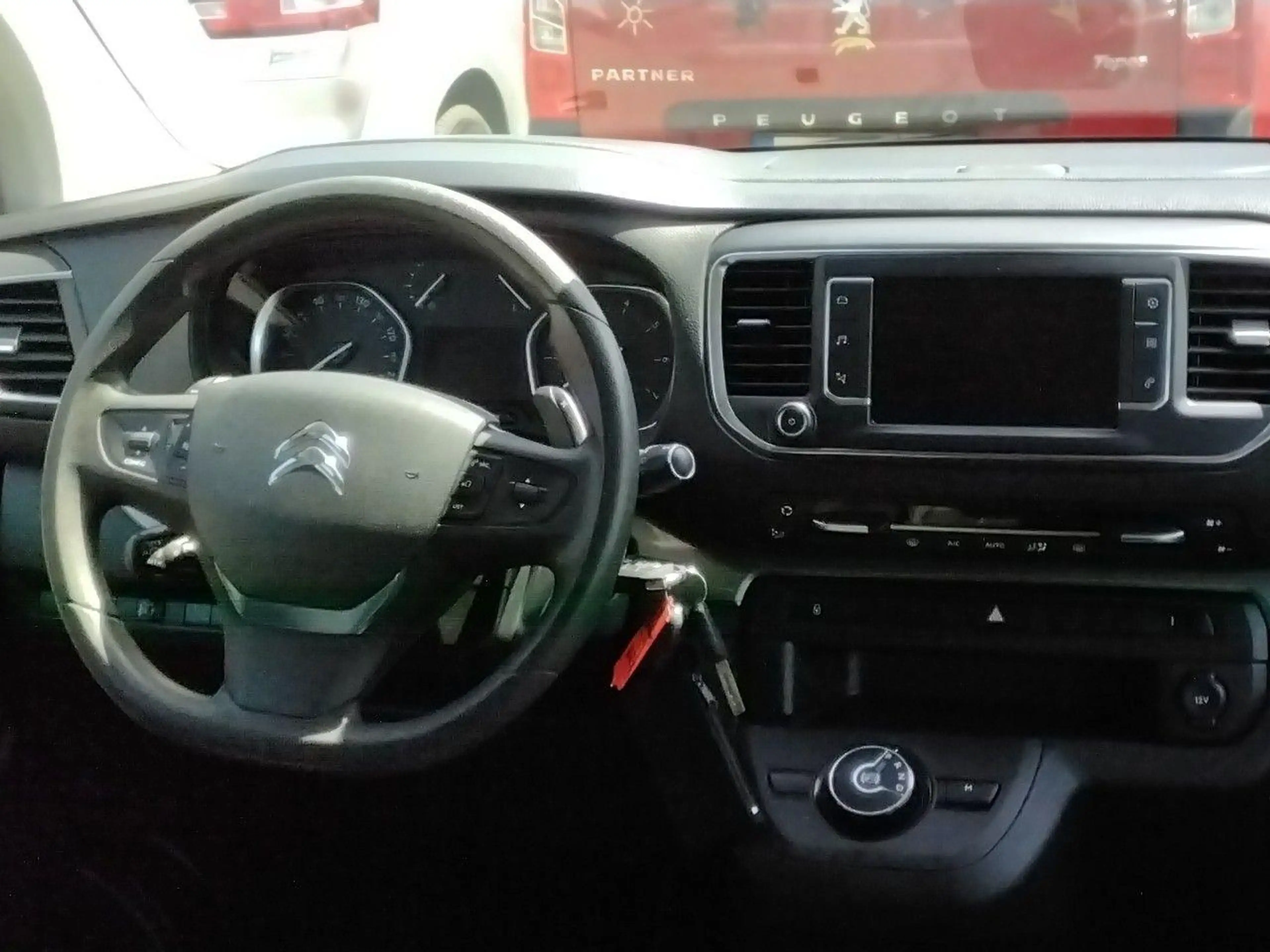 Citroen Spacetourer Feel M — photo 8