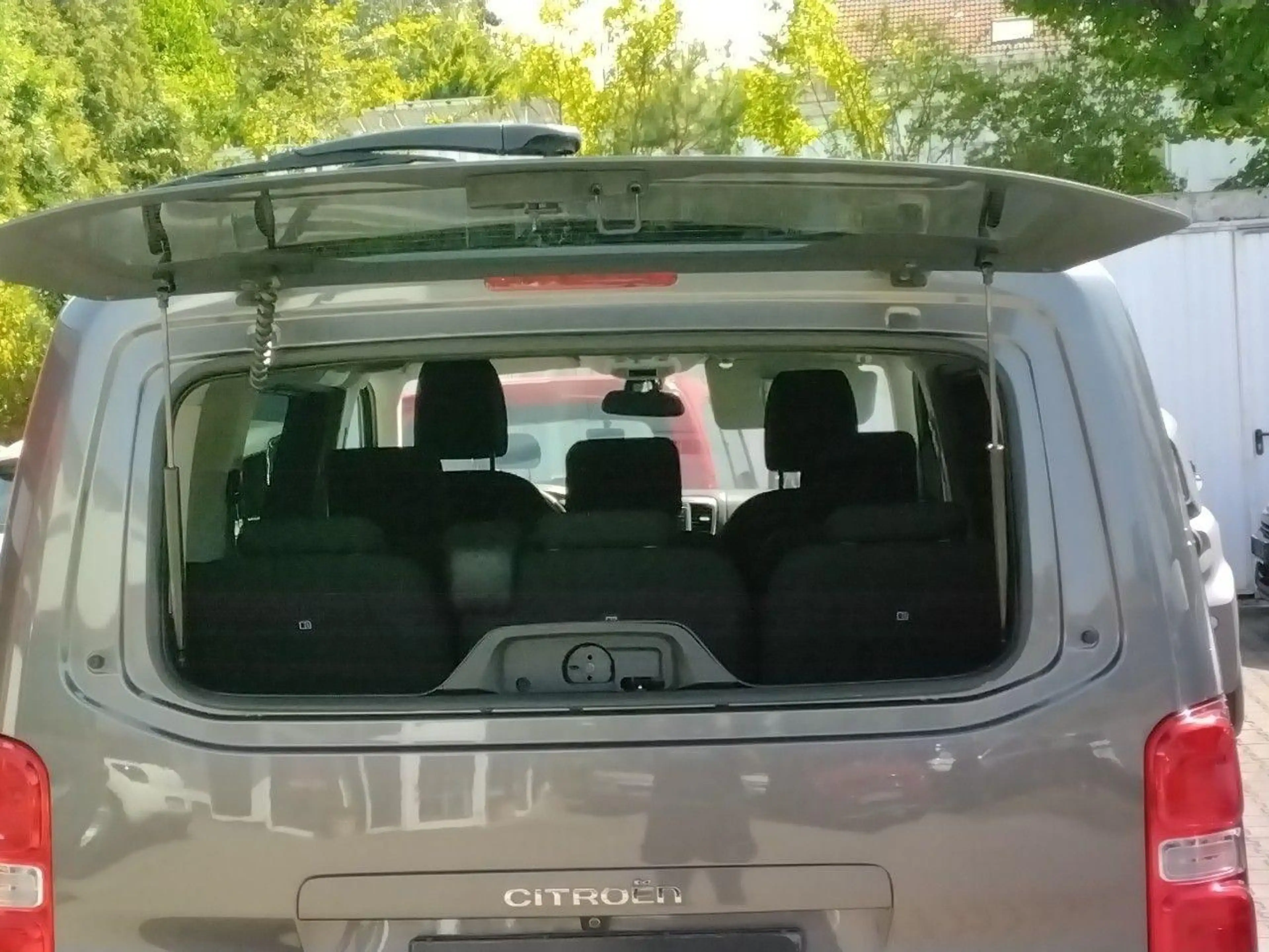 Citroen Spacetourer Feel M — photo 13